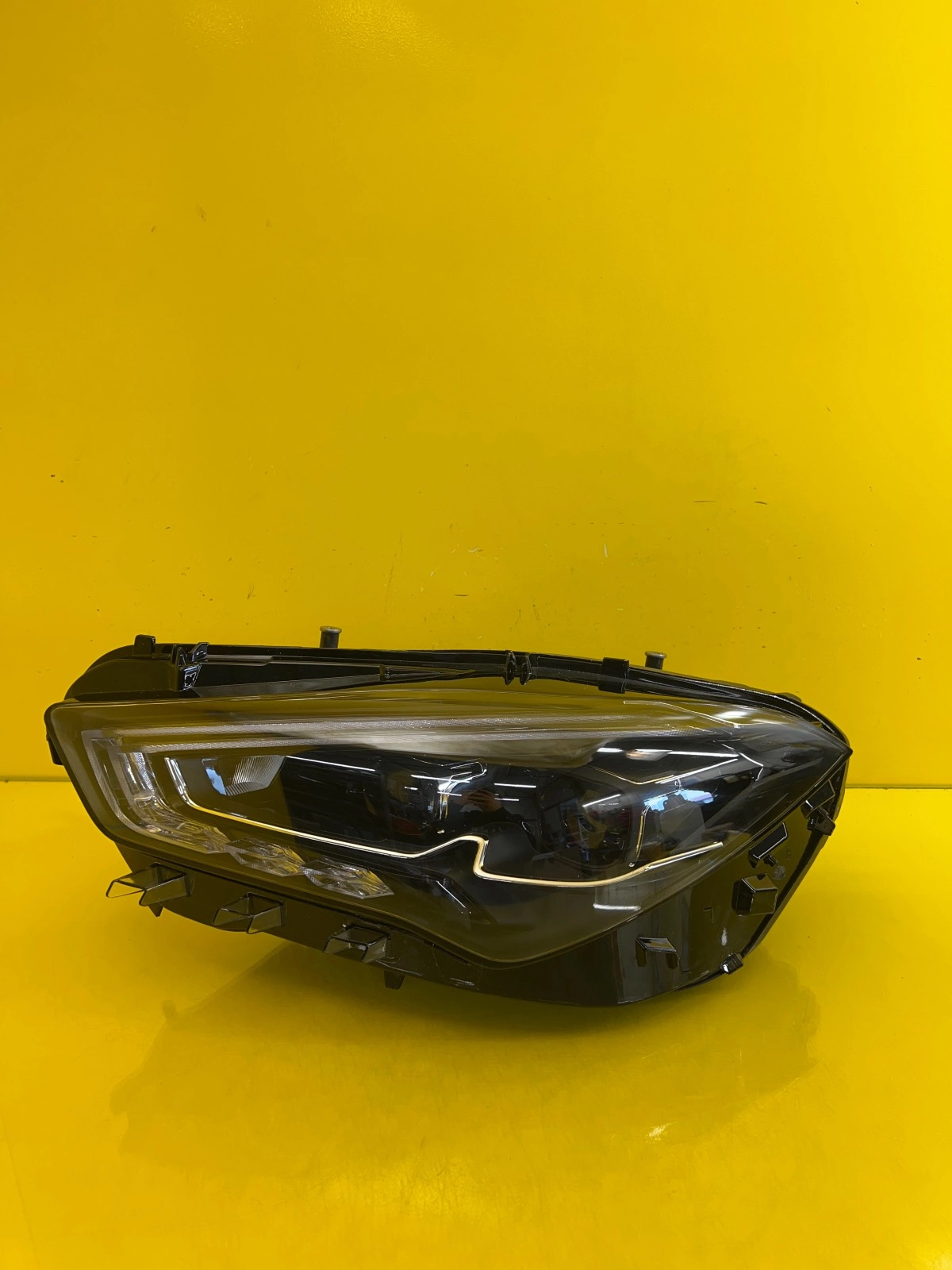 Phare gauche Mercedes CLA W118 Lift Full Led A1189061301 Autolamps Phare gauche Mercedes CLA W118 Lift Full Led A1189061301