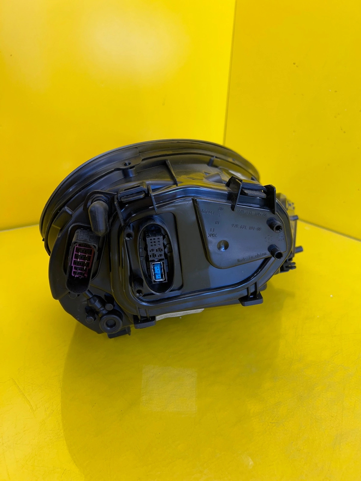 Phare gauche Porsche Panamera 970 09- Xenon 97063105705 Autolamps 5 Phare gauche Porsche Panamera 970 09- Xenon 97063105705