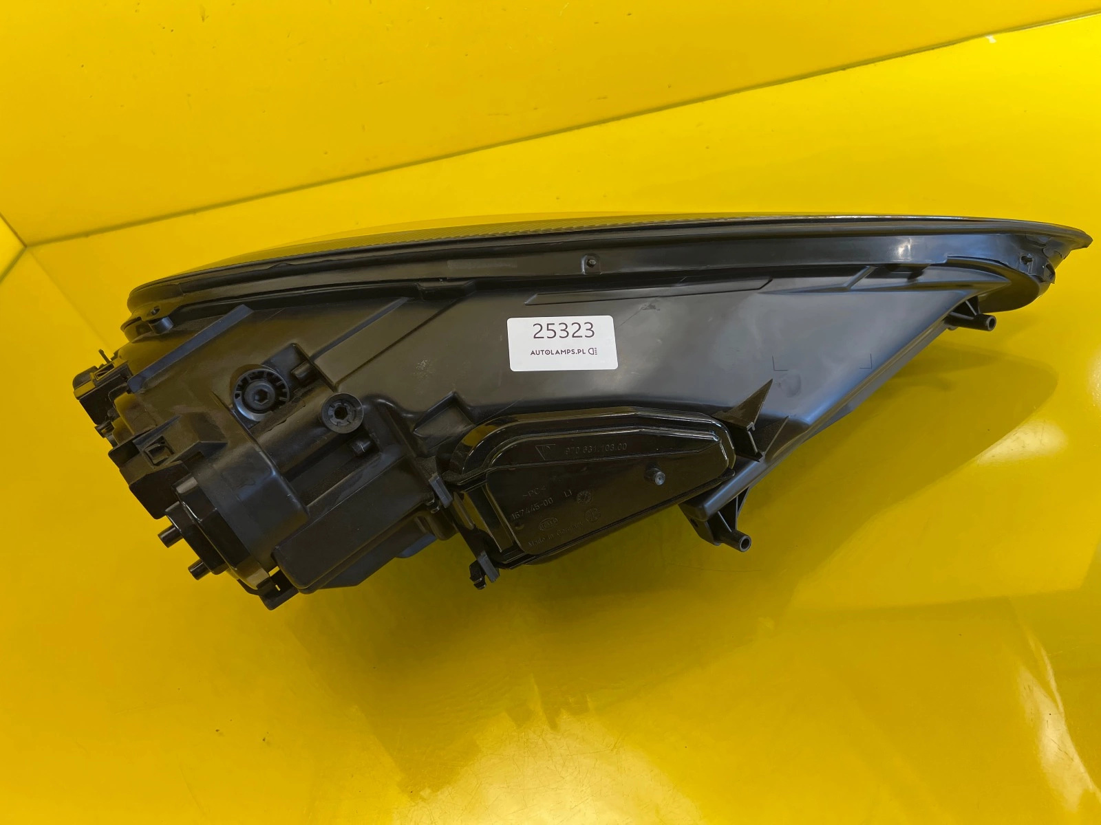 Phare gauche Porsche Panamera 970 09- Xenon 97063105705 Autolamps 4 Phare gauche Porsche Panamera 970 09- Xenon 97063105705