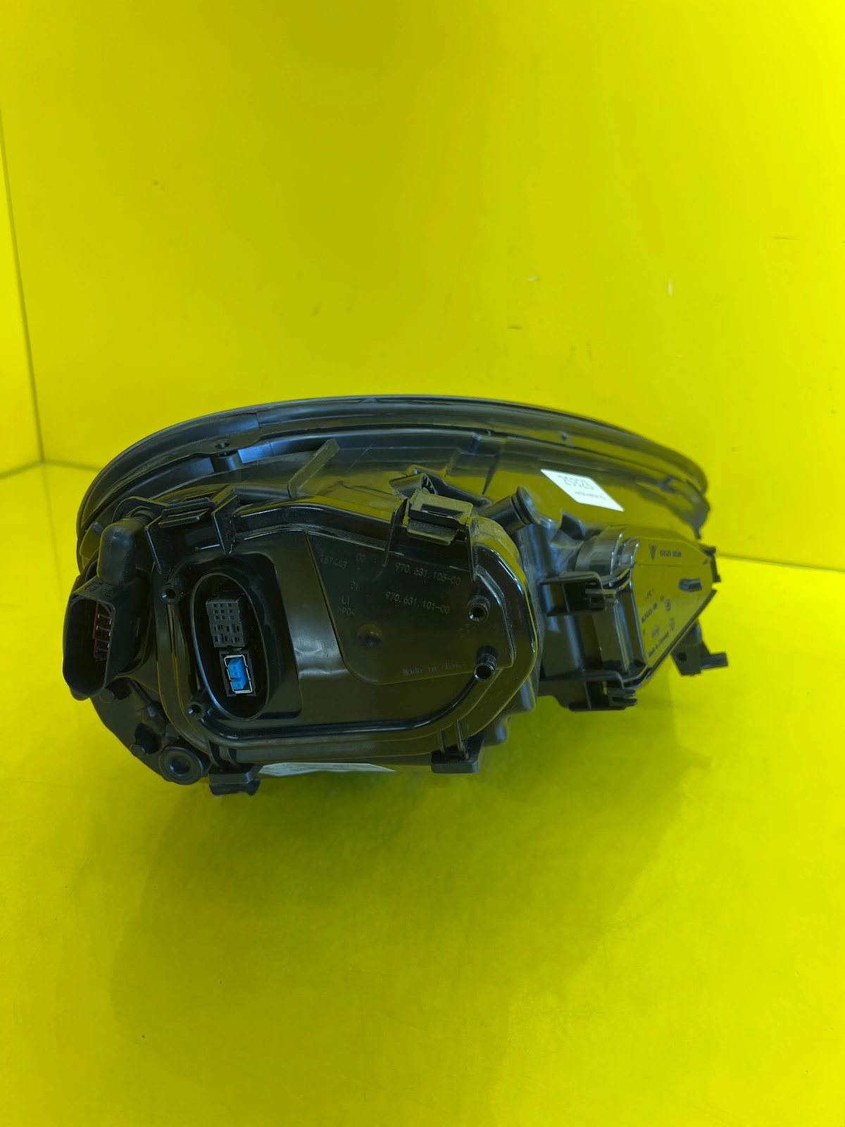 Phare gauche Porsche Panamera 970 09- Xenon 97063105705 Autolamps 5 Phare gauche Porsche Panamera 970 09- Xenon 97063105705