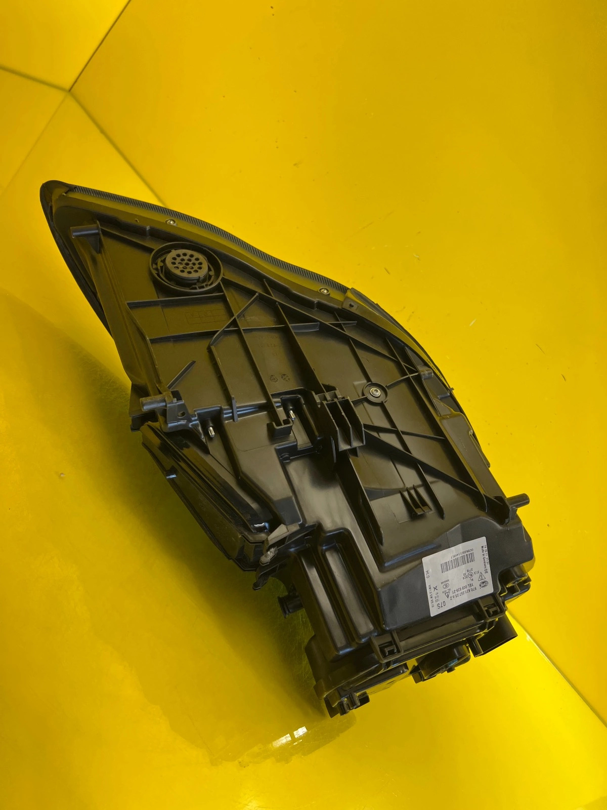 Phare gauche Porsche Panamera 970 09- Xenon 97063105705 Autolamps 7 Phare gauche Porsche Panamera 970 09- Xenon 97063105705