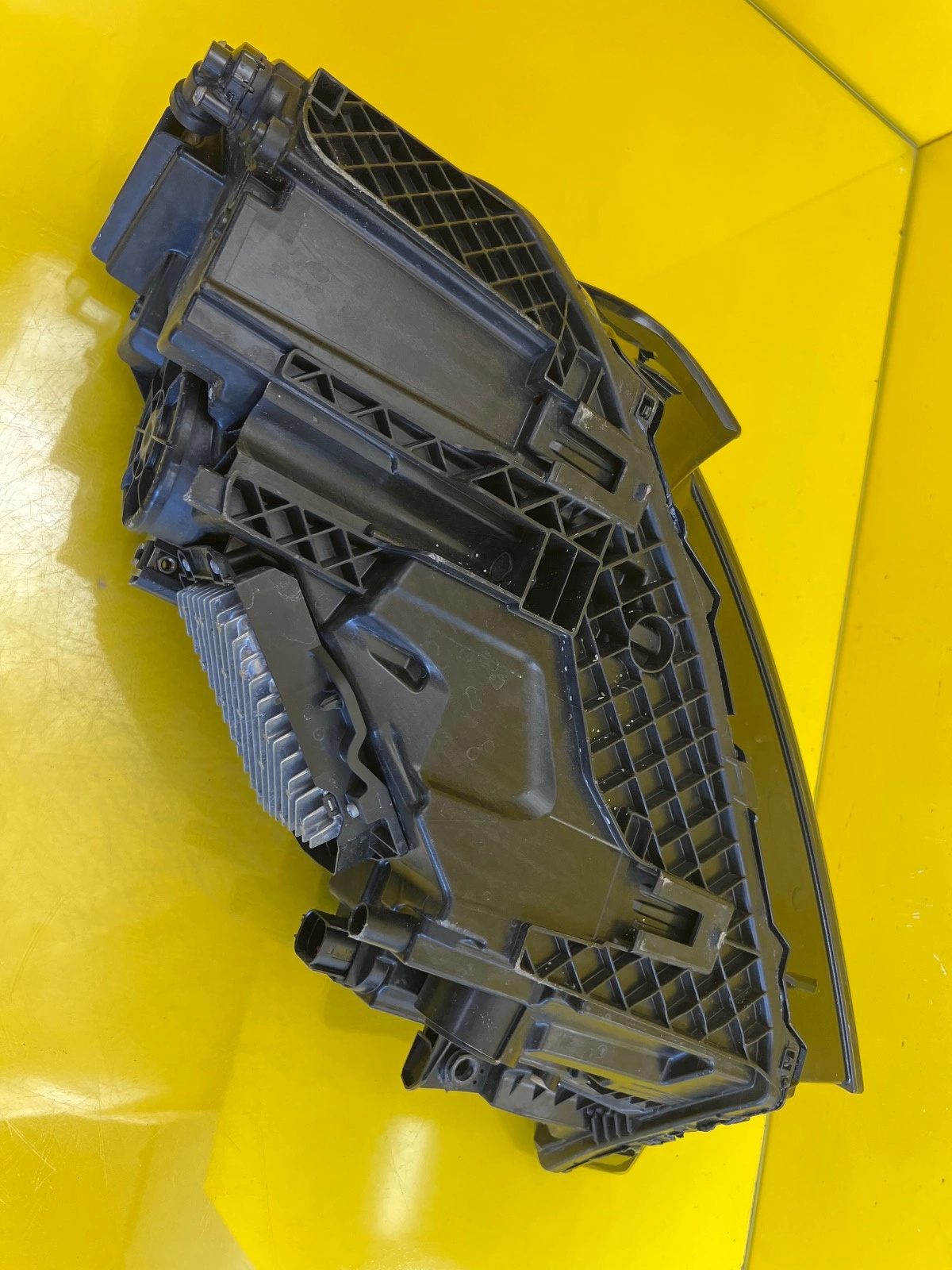 Phare droit Audi Q7 4M Lift II Laser 4M0941086D 2024- Autolamps 7 Phare droit Audi Q7 4M Lift II Laser 4M0941086D 2024-