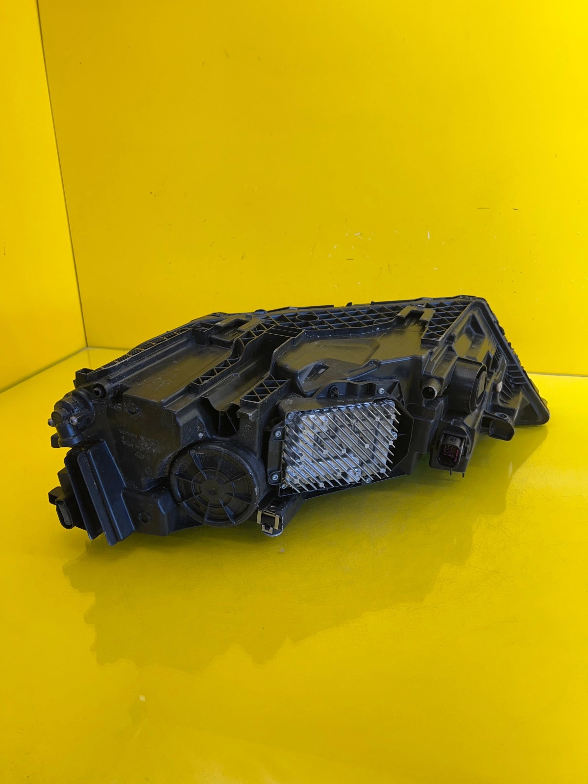 Phare droit Audi Q7 4M Lift II Laser 4M0941086D 2024- Autolamps 8 Phare droit Audi Q7 4M Lift II Laser 4M0941086D 2024-