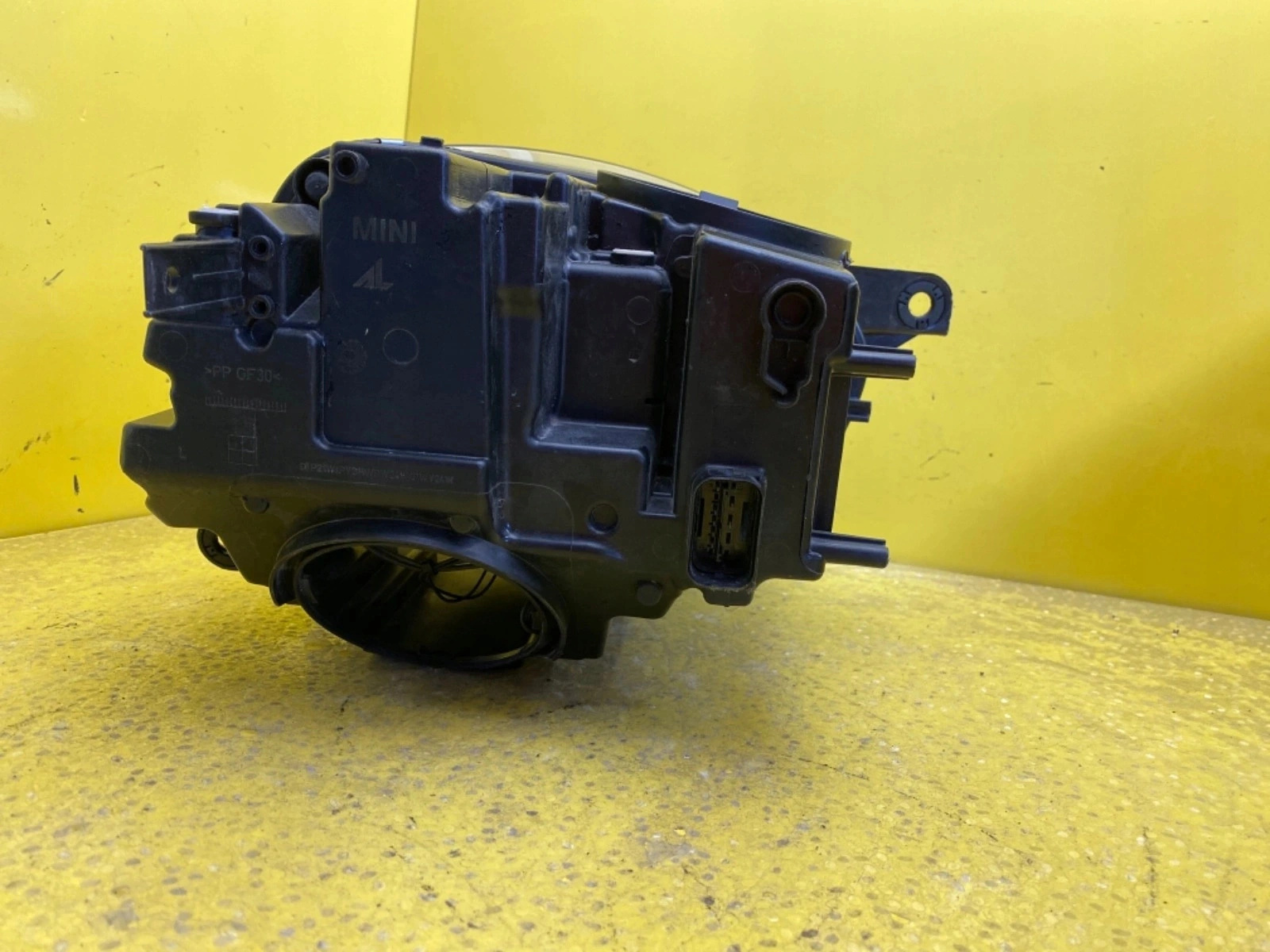 MINI COUNTRYMAN F60 17-20 Phare arrière Autolamps 3 MINI COUNTRYMAN F60 17-20 Phare arrière