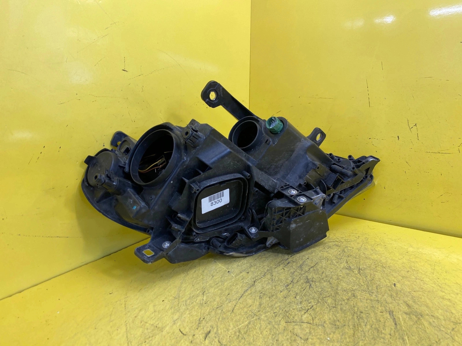 Phare gauche LANCIA DELTA III 08-14 Lentille + LED Autolamps 2 Phare gauche LANCIA DELTA III 08-14 Lentille + LED