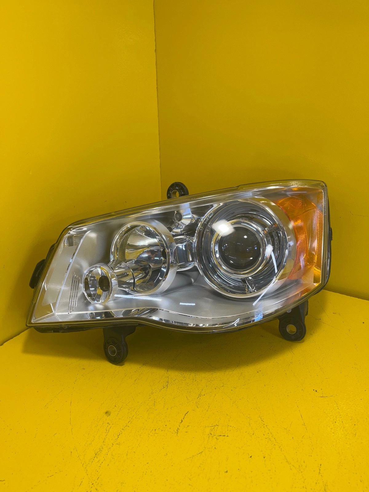 Réflecteur Lampe Gauche CHRYSLER VOYAGER V 08-11 05113339AG Autolamps Réflecteur Lampe Gauche CHRYSLER VOYAGER V 08-11 05113339AG