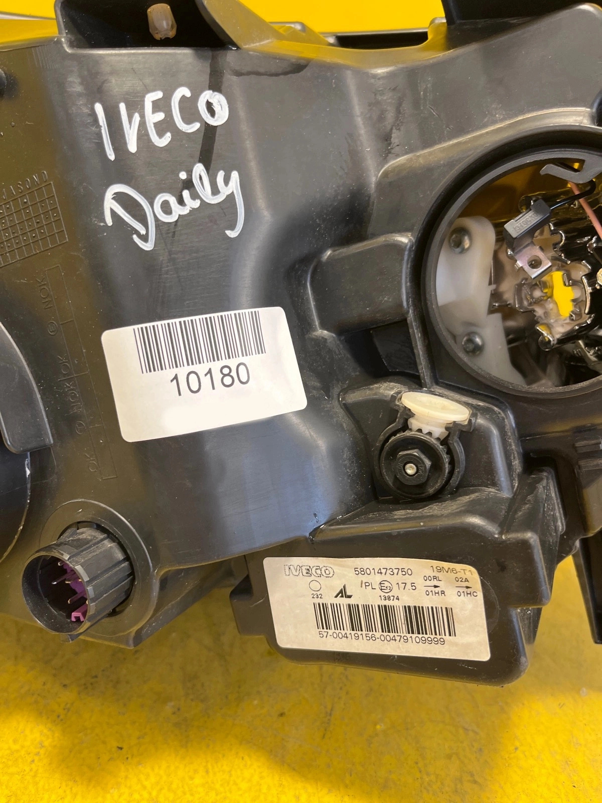 Phare gauche IVECO DAILY 14- 5801473750 Autolamps 3 Phare gauche IVECO DAILY 14- 5801473750