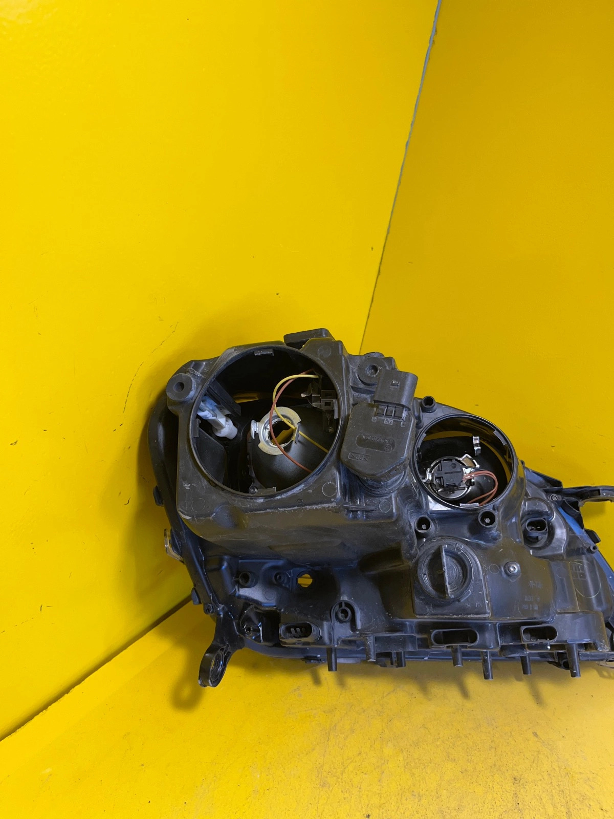 Phare gauche Mercedes ML W164 05-08 uni Autolamps 3 Phare gauche Mercedes ML W164 05-08 uni