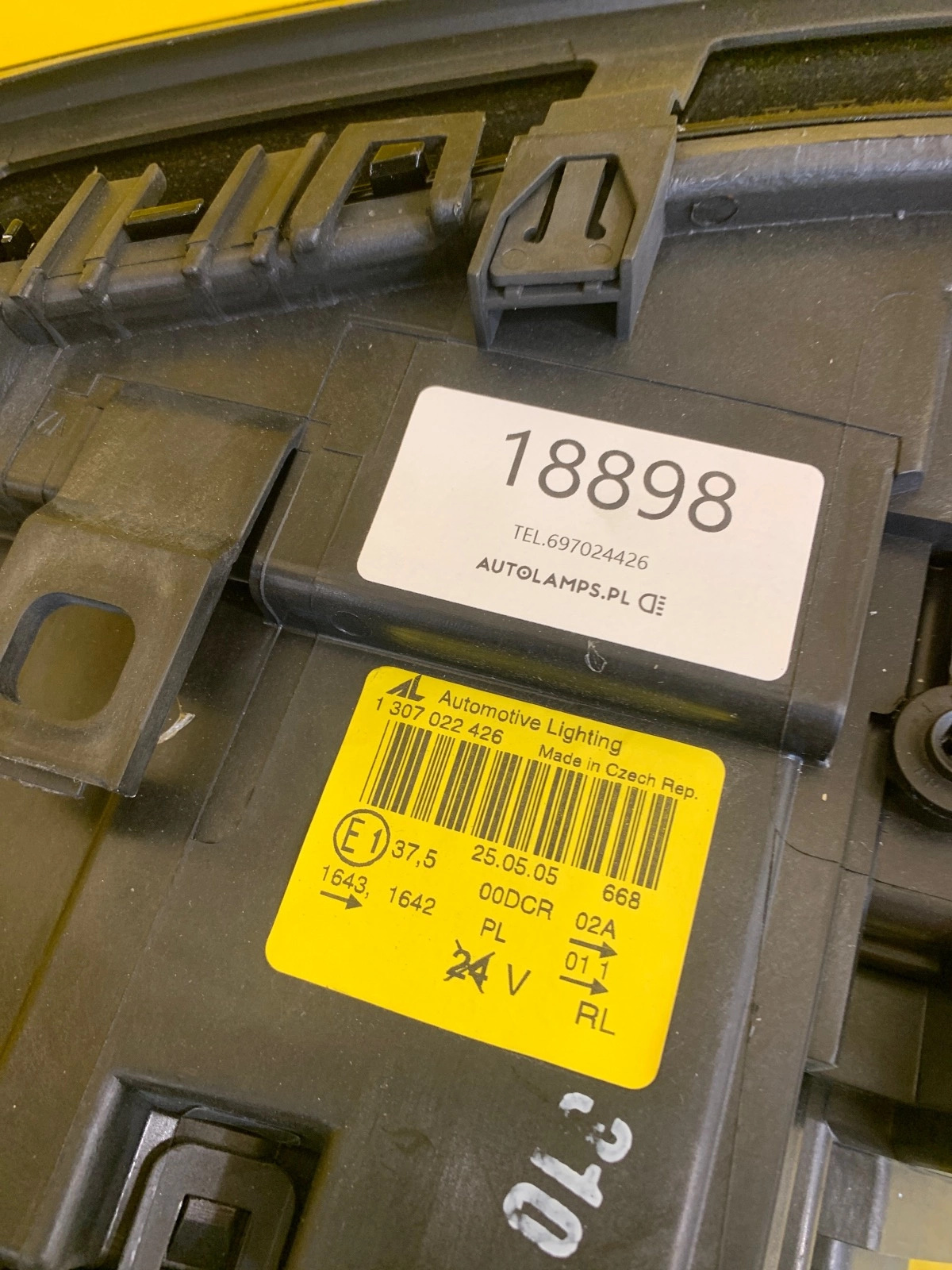 Phare gauche BMW X3 E83 XENON 1307022426 Autolamps 2 Phare gauche BMW X3 E83 XENON 1307022426