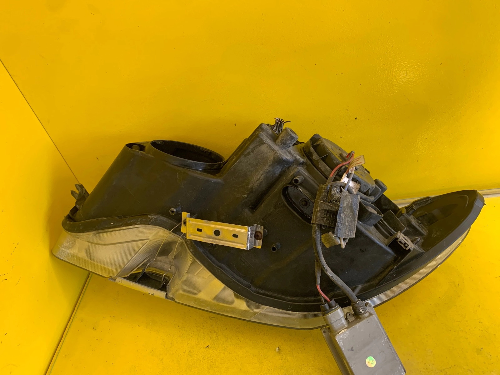 Phare droit JAGUAR XF X250 07-11 H7 Autolamps 4 Phare droit JAGUAR XF X250 07-11 H7