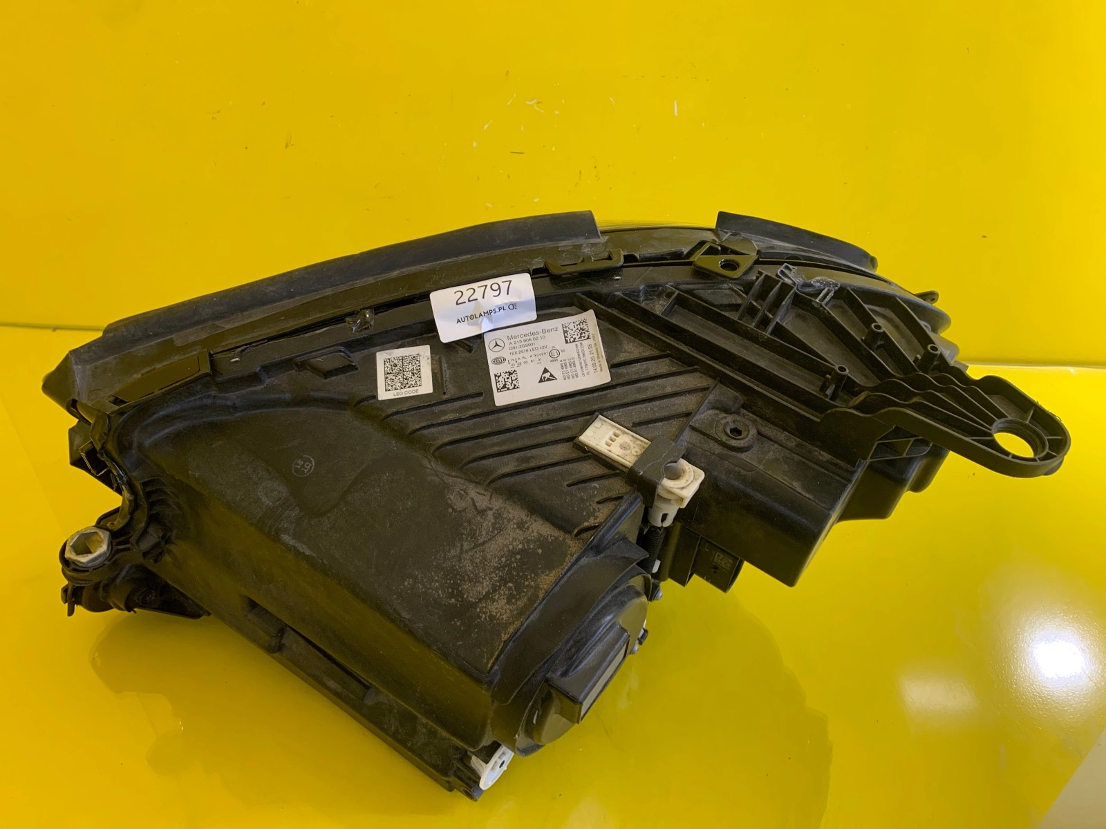 Phare droit Mercedes Classe E W213 multifaisceaux A2139060210 Autolamps 3 Phare droit Mercedes Classe E W213 multifaisceaux A2139060210