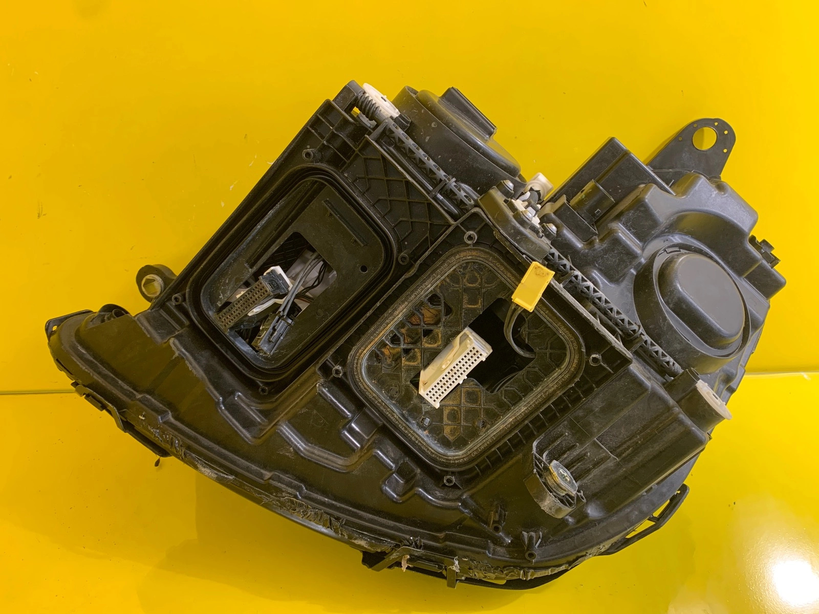 Phare droit Mercedes Classe E W213 multifaisceaux A2139060210 Autolamps 6 Phare droit Mercedes Classe E W213 multifaisceaux A2139060210