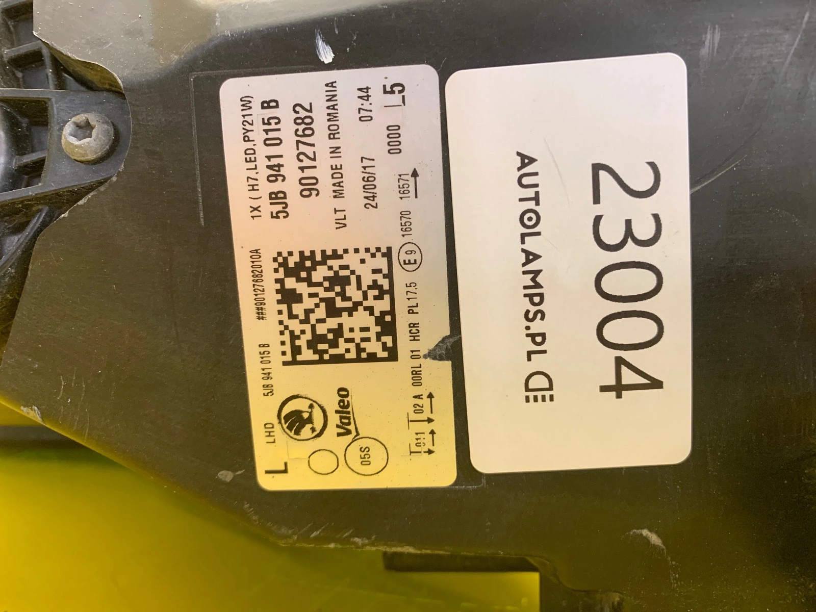 Phare avant gauche Skoda Rapid 5J Led Lift 16- 5JB941015B Autolamps 2 Phare avant gauche Skoda Rapid 5J Led Lift 16- 5JB941015B