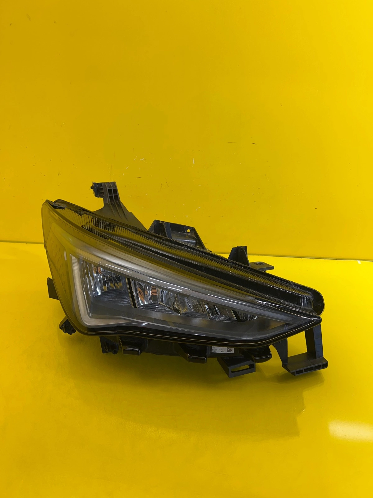 Phare droit Siège Cupra Born Full Led 10F941008H Autolamps Phare droit Siège Cupra Born Full Led 10F941008H