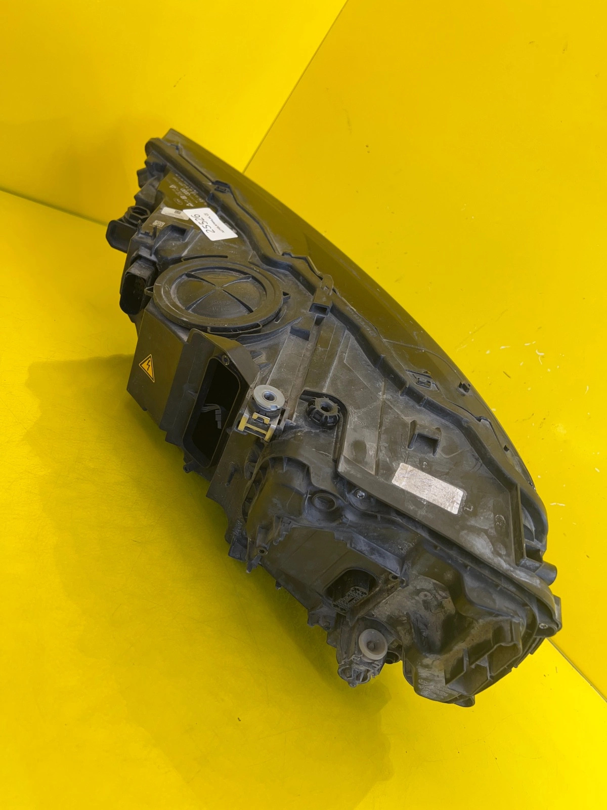 Phare avant droit Audi Q7 Bi-Xenon Led 4M0941006 Autolamps 3 Phare avant droit Audi Q7 Bi-Xenon Led 4M0941006