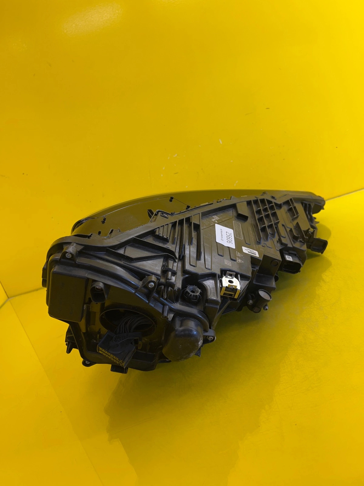 Phare gauche Audi Q8 4M8 Lift Laser 4M8941085 Autolamps 4 Phare gauche Audi Q8 4M8 Lift Laser 4M8941085