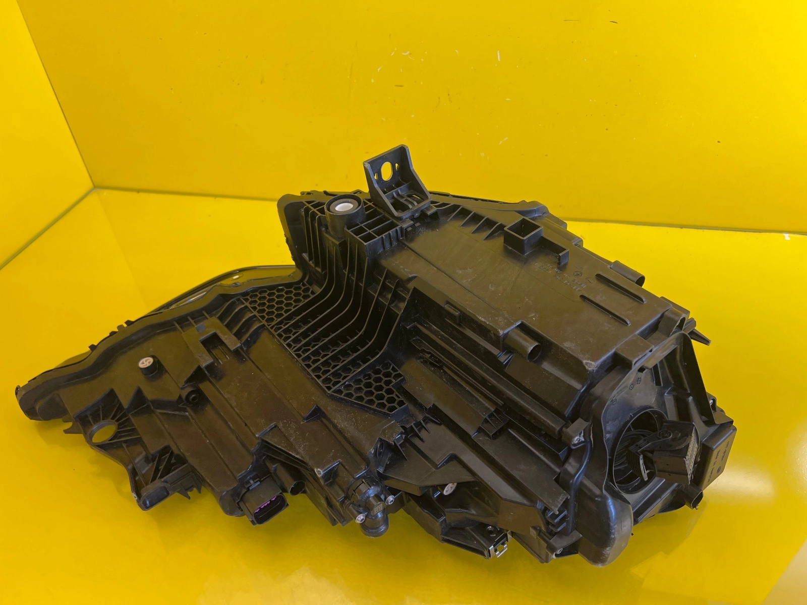 Phare gauche Audi Q8 4M8 Lift Laser 4M8941085 Autolamps 5 Phare gauche Audi Q8 4M8 Lift Laser 4M8941085