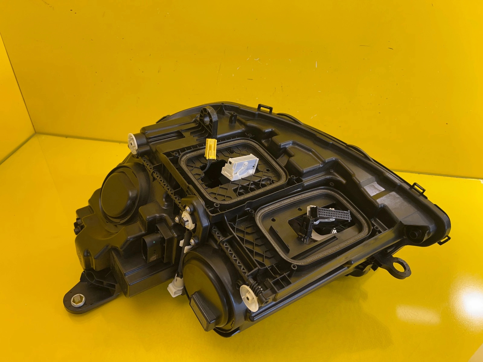 Phare droit Mercedes W213 Lift Multibeam A2139068409 Autolamps 5 Phare droit Mercedes W213 Lift Multibeam A2139068409