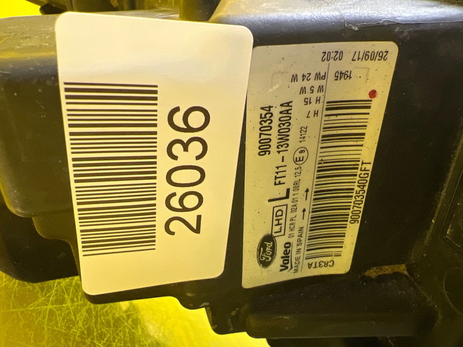 Phare gauche Ford Transit Connect Mk2 Lift 13- ordinaire FT11-13W030AA Autolamps 2 Phare gauche Ford Transit Connect Mk2 Lift 13- ordinaire FT11-13W030AA