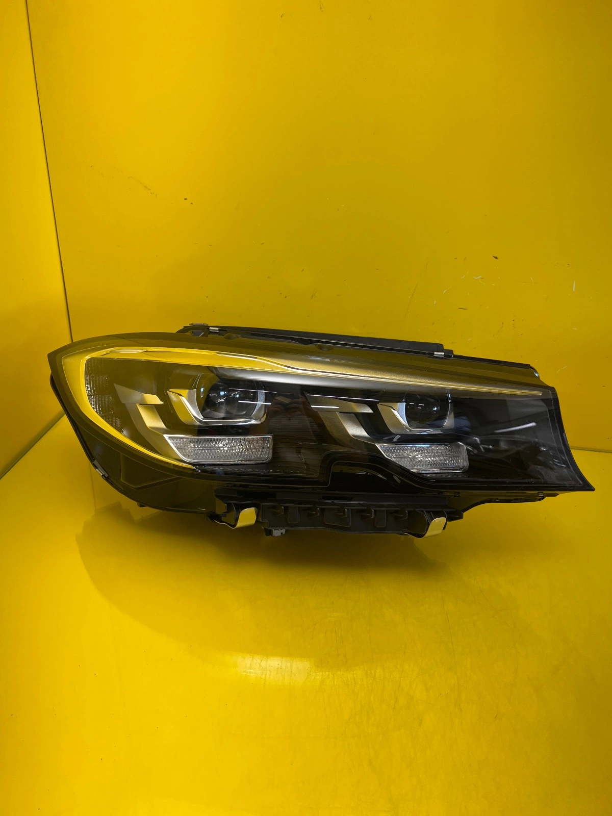 Phare droit BMW 3 G20 G21 USA Full Led 5A1DB44-02 Autolamps Phare droit BMW 3 G20 G21 USA Full Led 5A1DB44-02