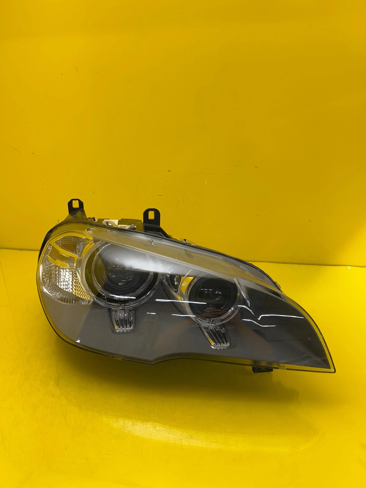 Phare Droit BMW X5 E70 Lift Bi-Xenon Non-twist 7221892 Autolamps Phare Droit BMW X5 E70 Lift Bi-Xenon Non-twist 7221892