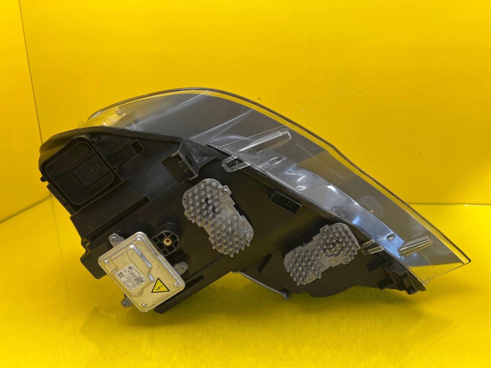 Phare Droit BMW X5 E70 Lift Bi-Xenon Non-twist 7221892 Autolamps 5 Phare Droit BMW X5 E70 Lift Bi-Xenon Non-twist 7221892