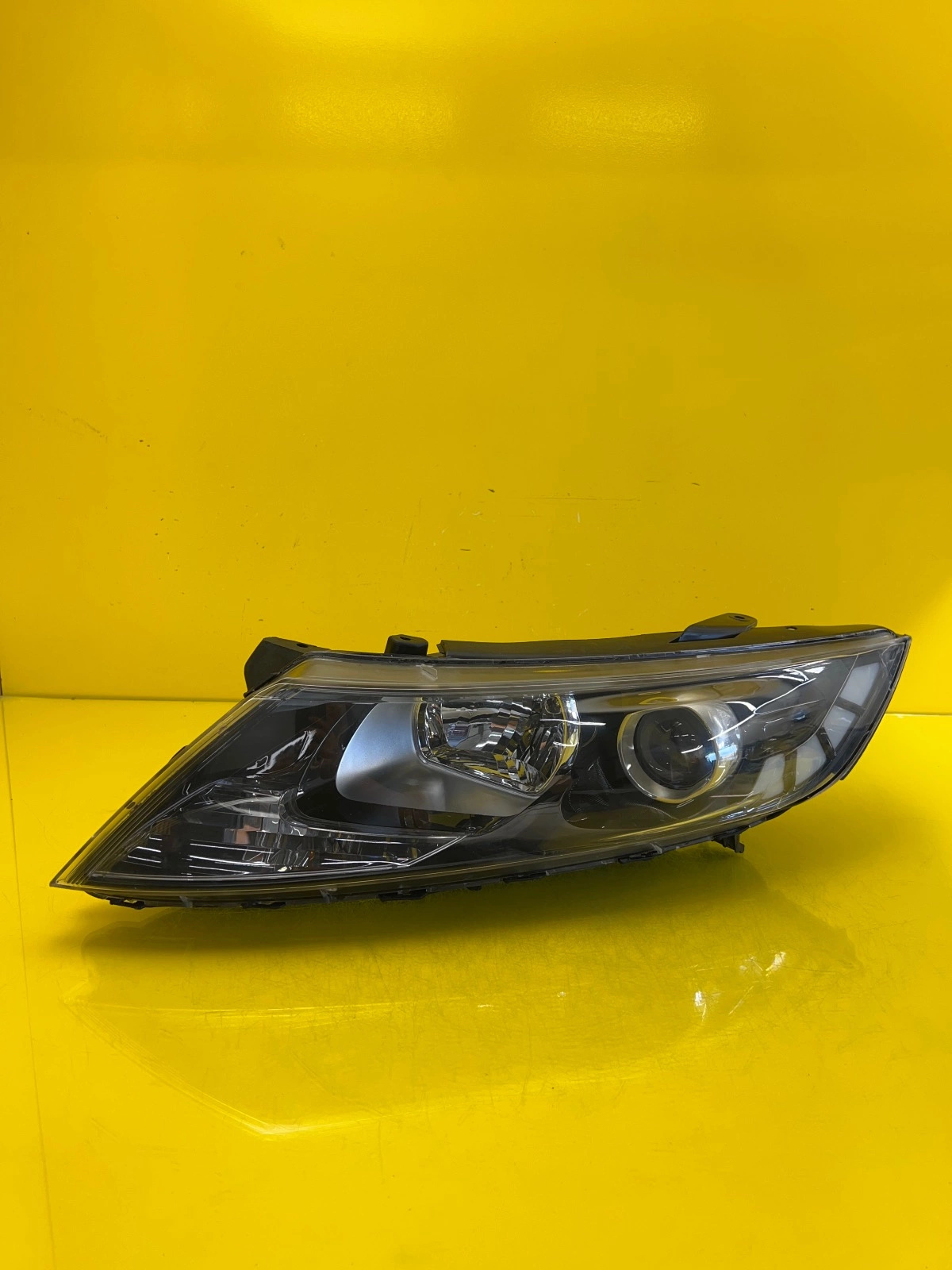 Phare avant gauche Kia Optima 3 III Lift Led 92101-2T310 Autolamps Phare avant gauche Kia Optima 3 III Lift Led 92101-2T310