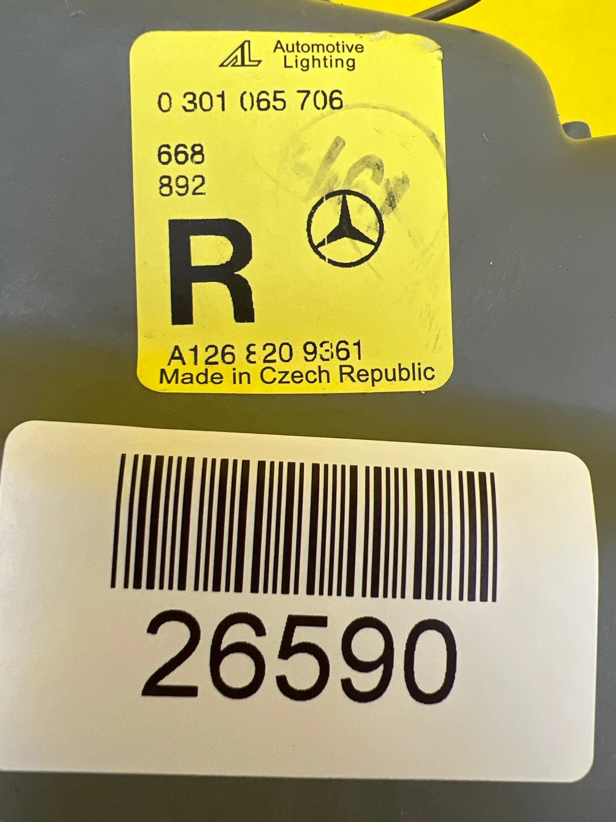 Phare droit Mercedes W126 79-91 A1268209361 Autolamps 2 Phare droit Mercedes W126 79-91 A1268209361