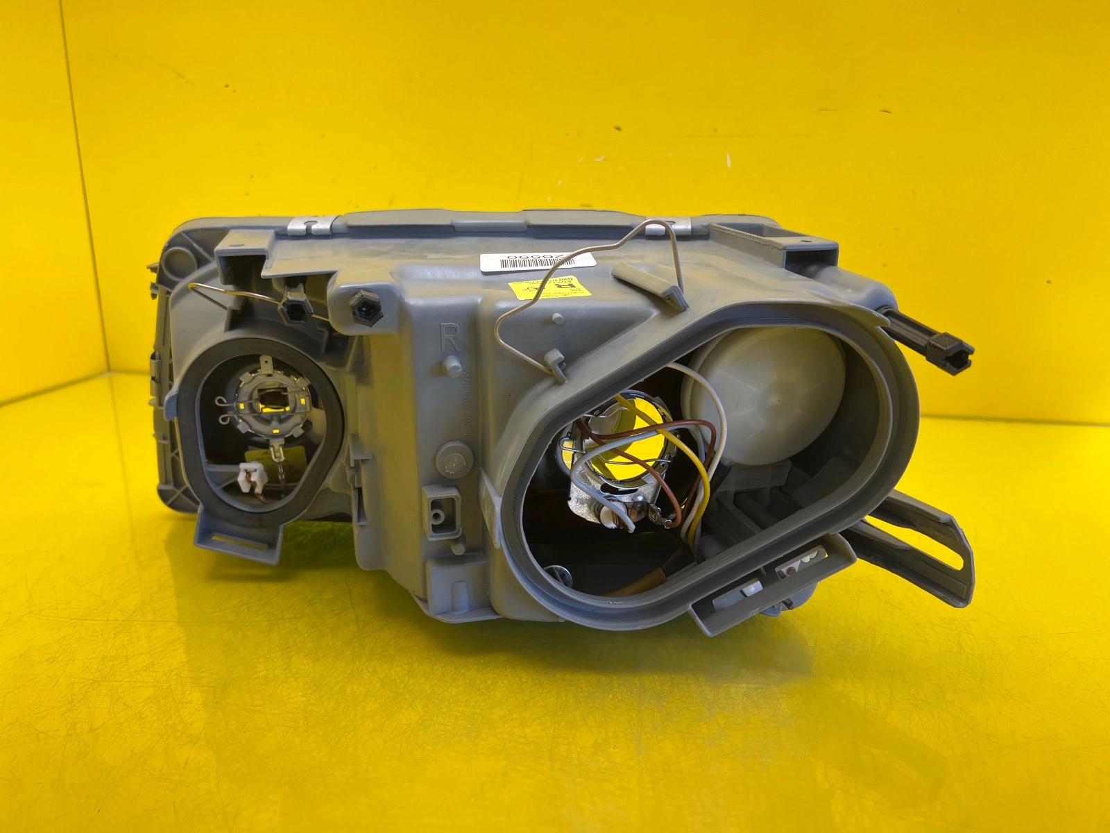 Phare droit Mercedes W126 79-91 A1268209361 Autolamps 3 Phare droit Mercedes W126 79-91 A1268209361