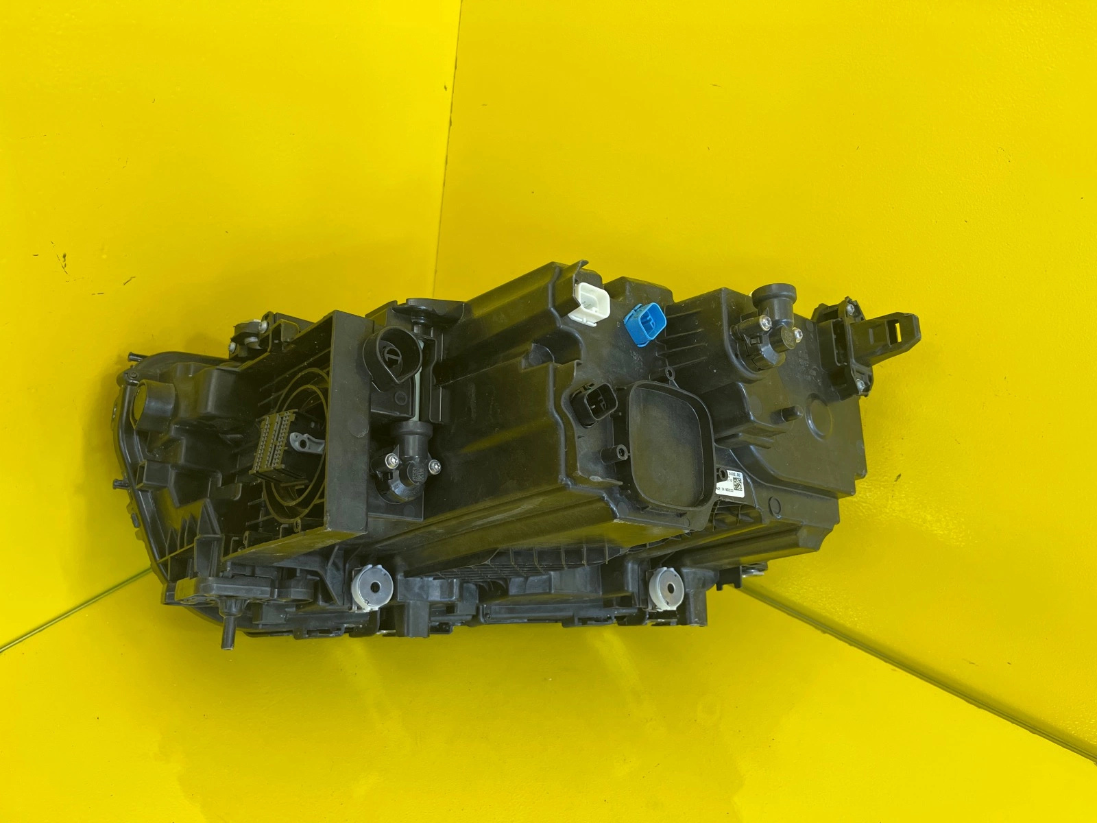 Phare droit BMW XM G09 Full Led 5A5E9A8-01 Autolamps 3 Phare droit BMW XM G09 Full Led 5A5E9A8-01