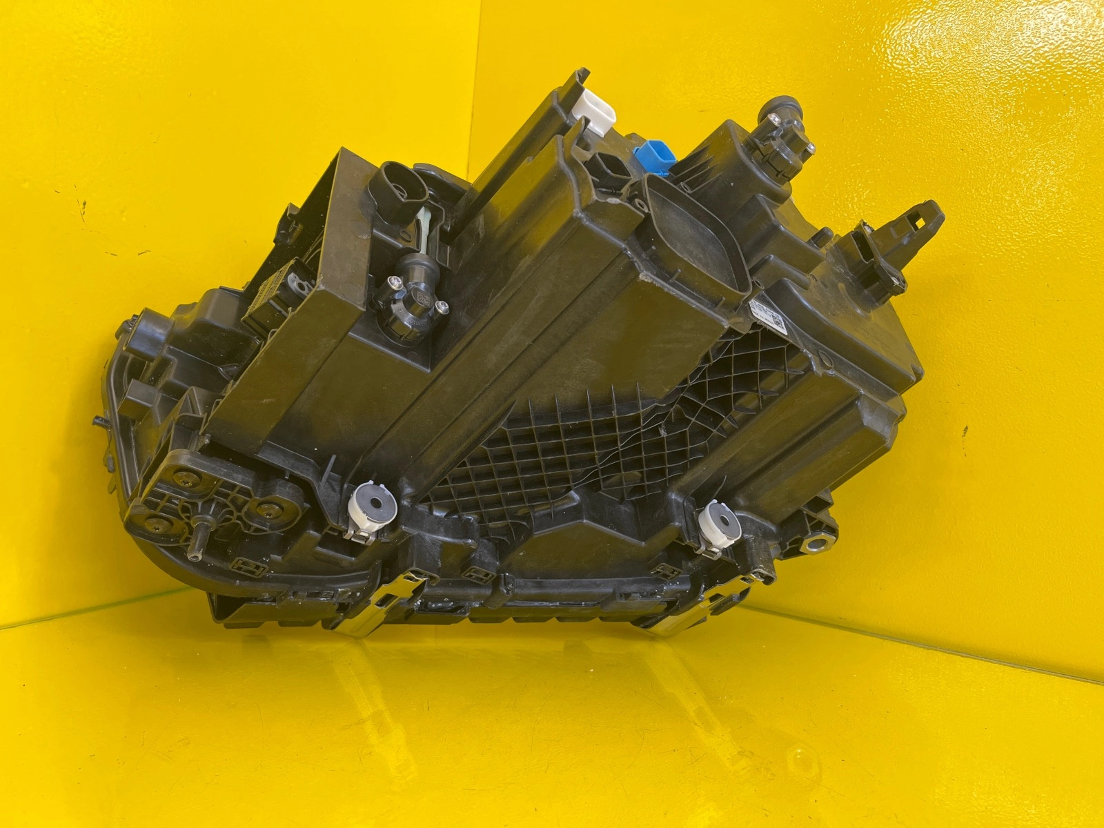 Phare droit BMW XM G09 Full Led 5A5E9A8-01 Autolamps 4 Phare droit BMW XM G09 Full Led 5A5E9A8-01