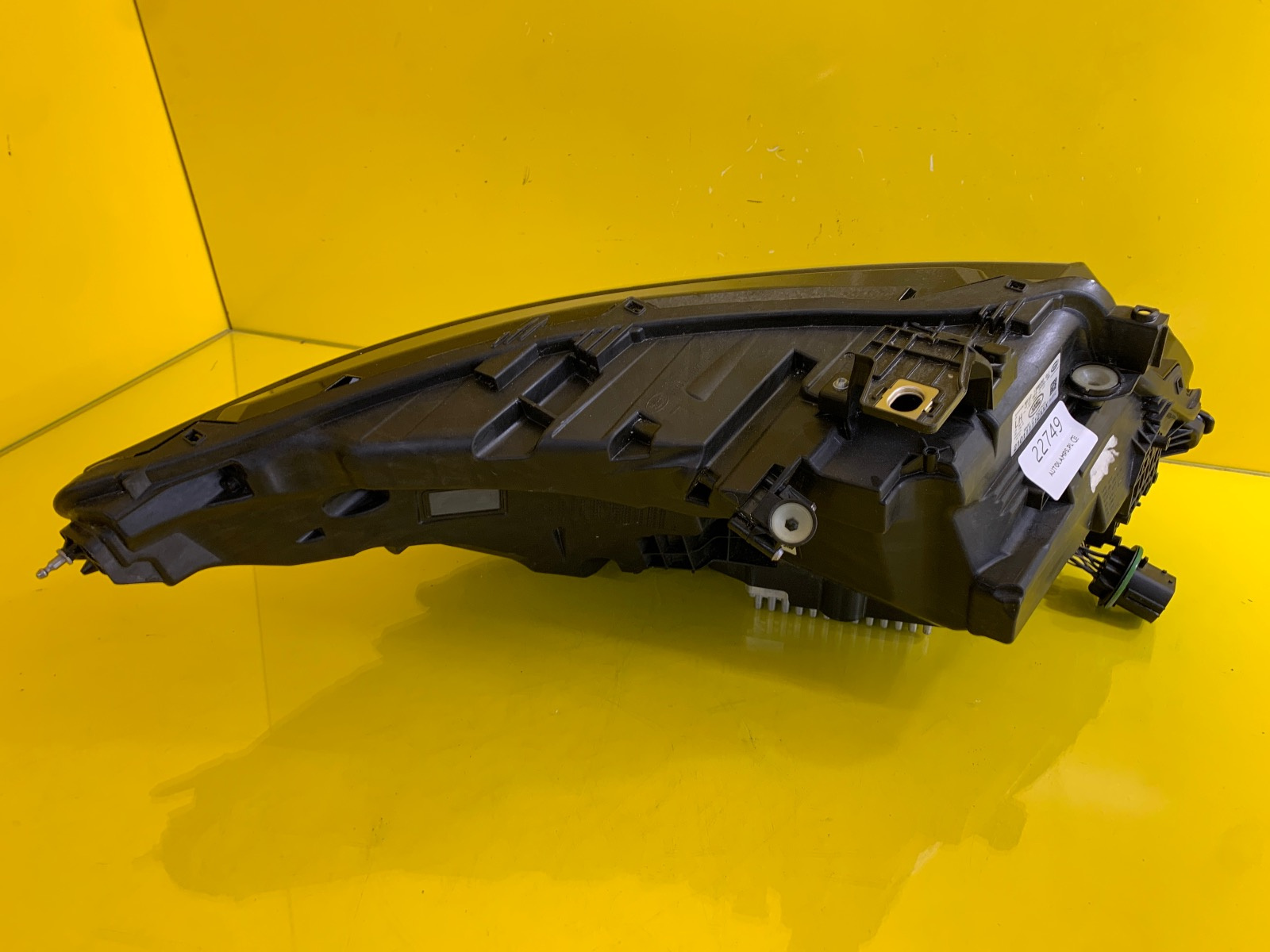 Phare gauche Range Rover Sport 3 L 461 N9X2-13W030-GJ Autolamps 3 Phare gauche Range Rover Sport 3 L 461 N9X2-13W030-GJ