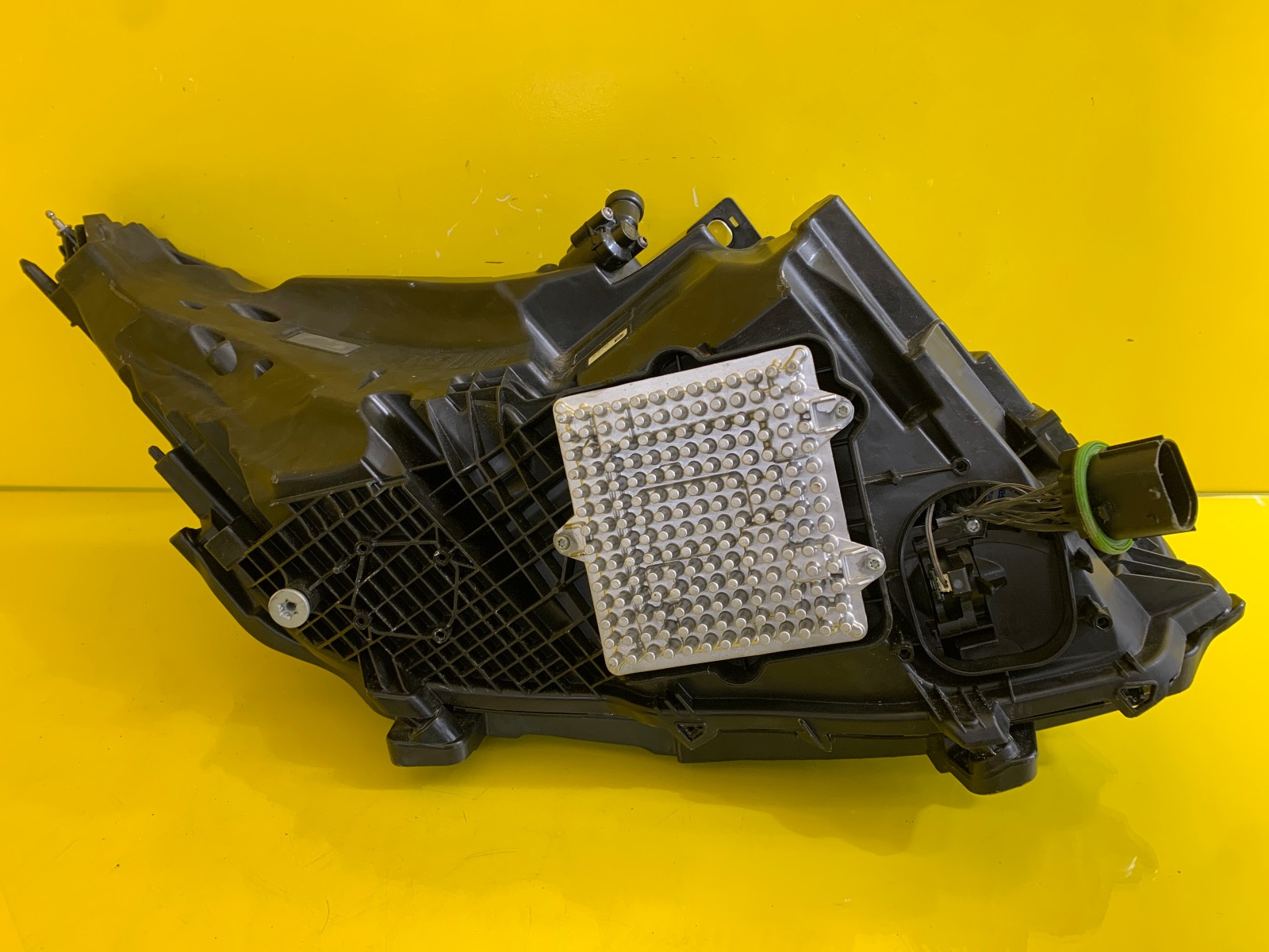 Phare gauche Range Rover Sport 3 L 461 N9X2-13W030-GJ Autolamps 6 Phare gauche Range Rover Sport 3 L 461 N9X2-13W030-GJ