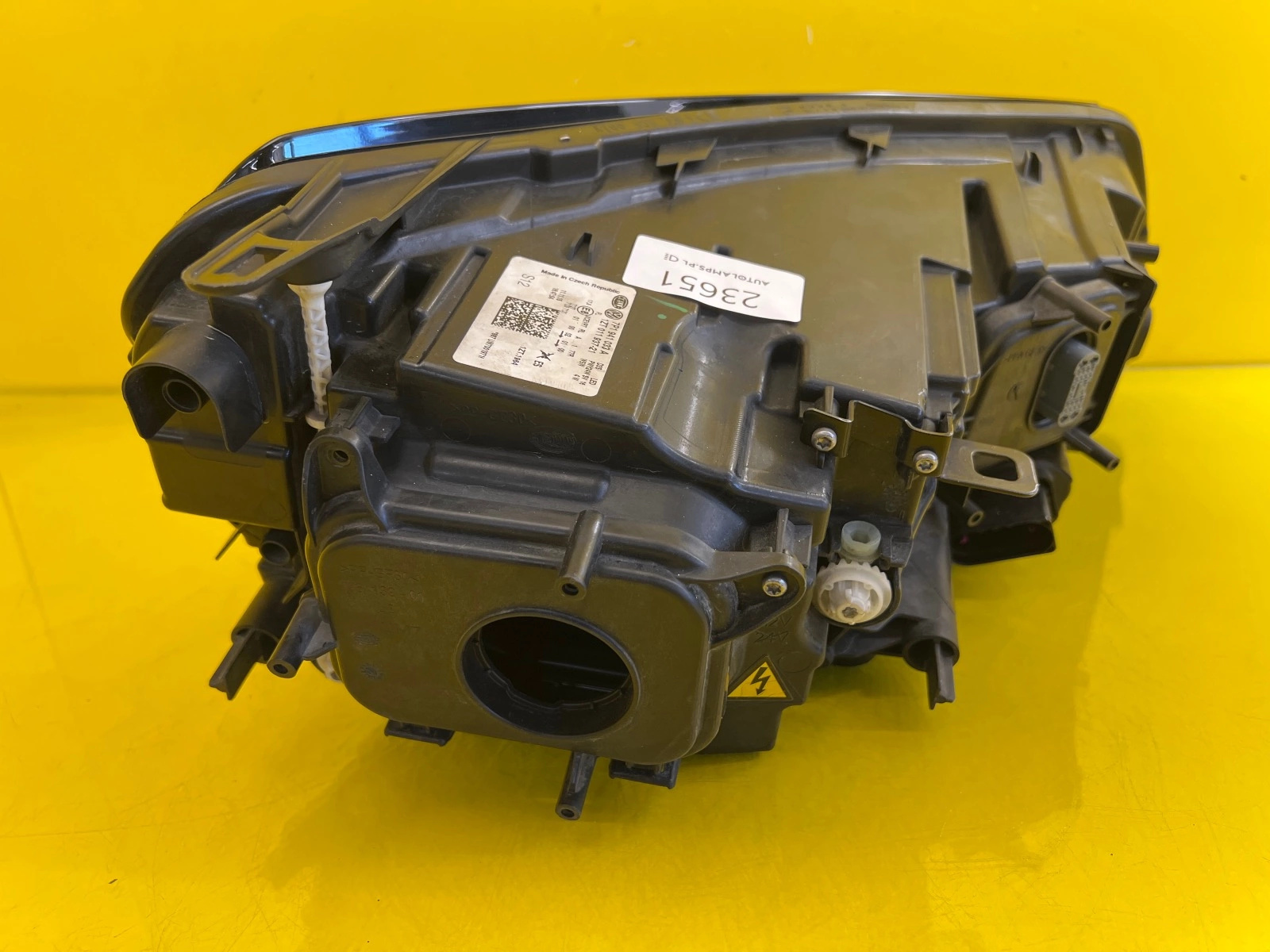 Phare gauche VW Touareg Lift 15- 7P1941033A Autolamps 4 Phare gauche VW Touareg Lift 15- 7P1941033A