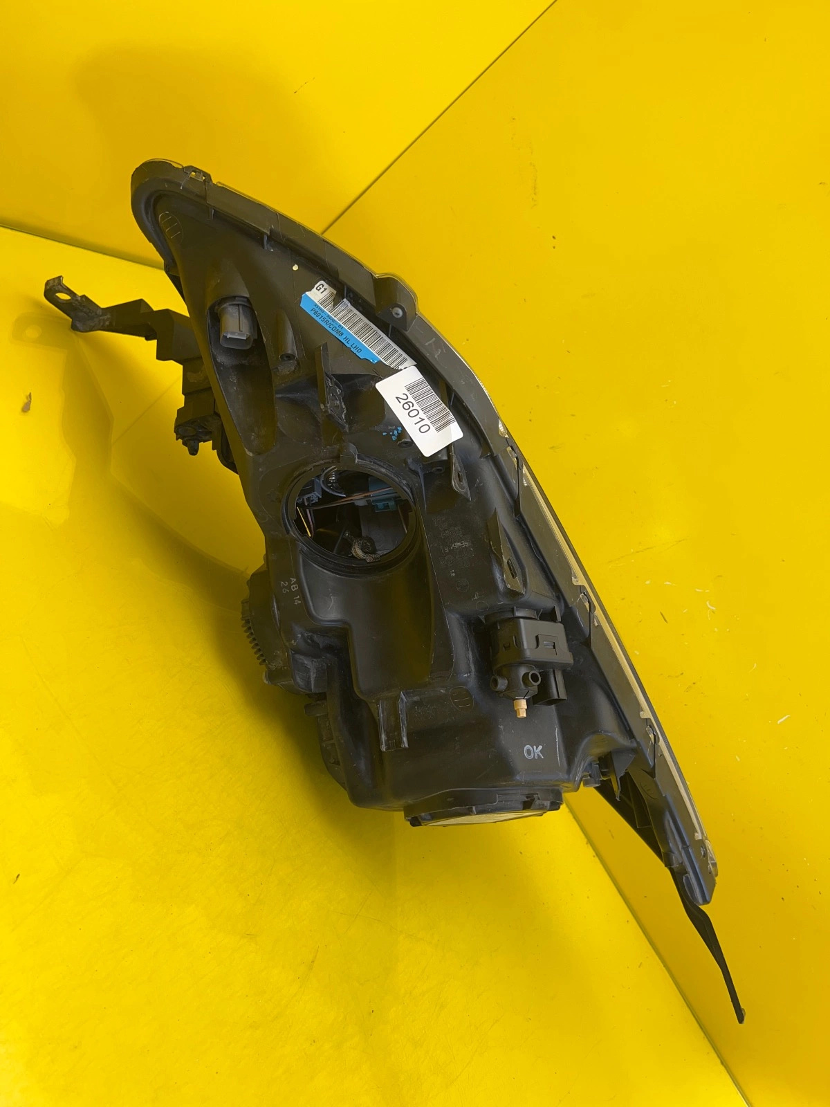 Phare droit Honda CR-V CRV Xenon 06-12 33100-SWW-G1 Autolamps 3 Phare droit Honda CR-V CRV Xenon 06-12 33100-SWW-G1