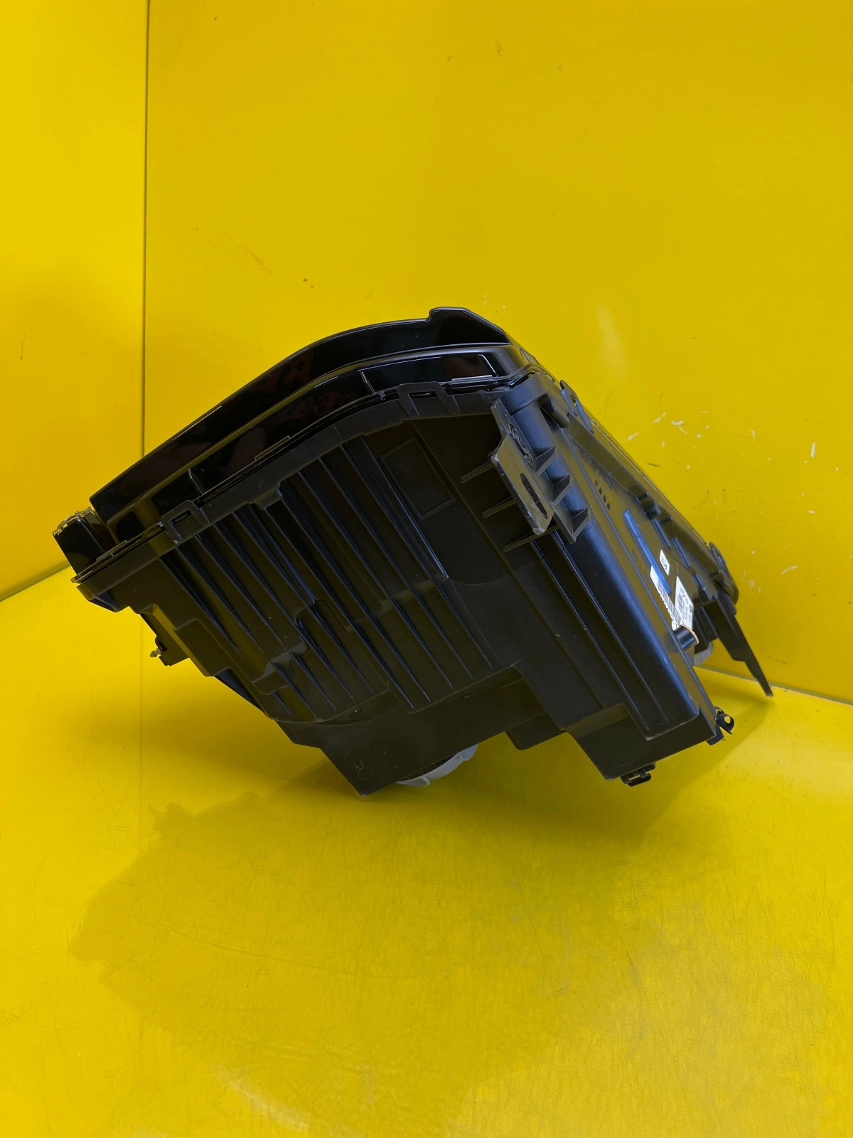 Phare droit Ford Transit Courier MK3 Regular 23- R2X613E014AE Autolamps 5 Phare droit Ford Transit Courier MK3 Regular 23- R2X613E014AE