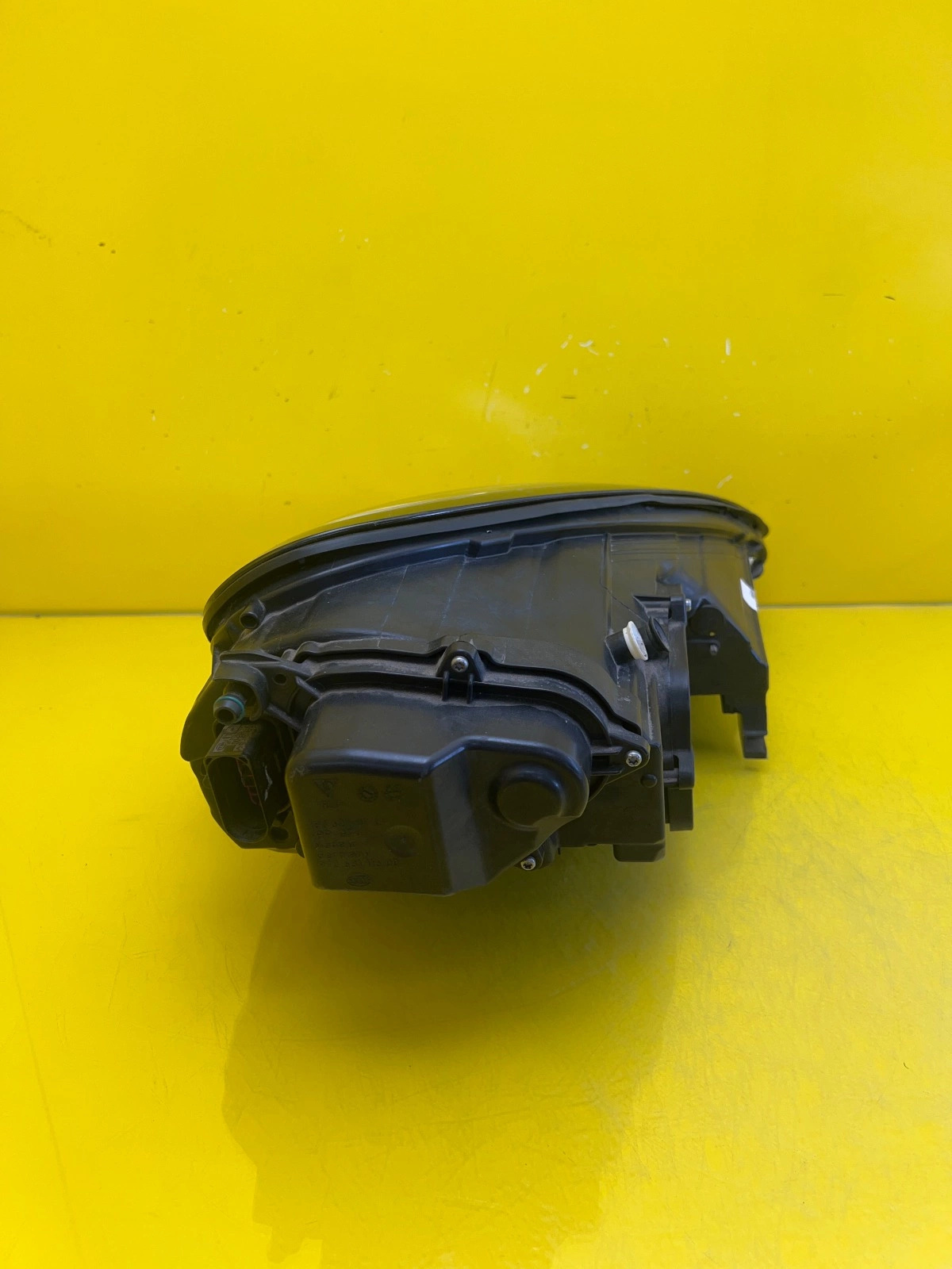 Phare gauche Porsche Panamera 970 Lift Bi-Xenon Led 970631071 USA Autolamps 4 Phare gauche Porsche Panamera 970 Lift Bi-Xenon Led 970631071 USA