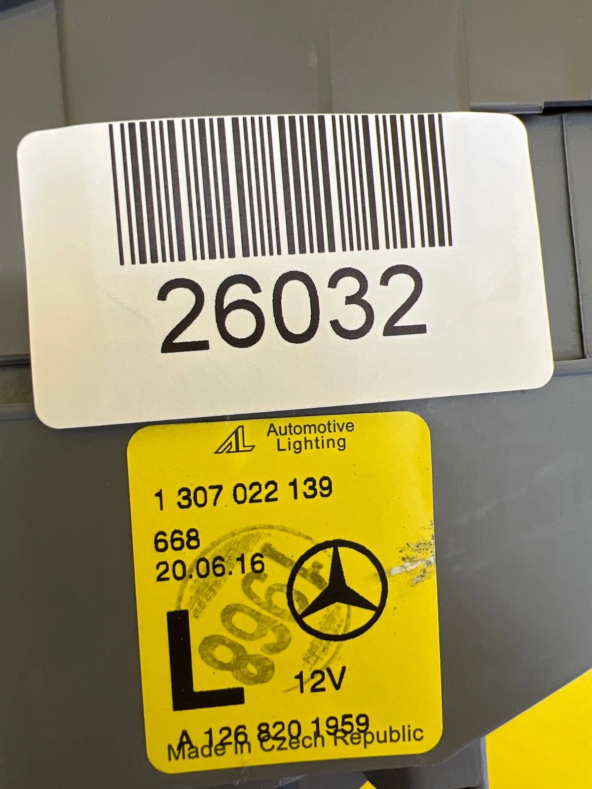 Phare avant droit Mercedes W126 A1268201959 Autolamps 2 Phare avant droit Mercedes W126 A1268201959