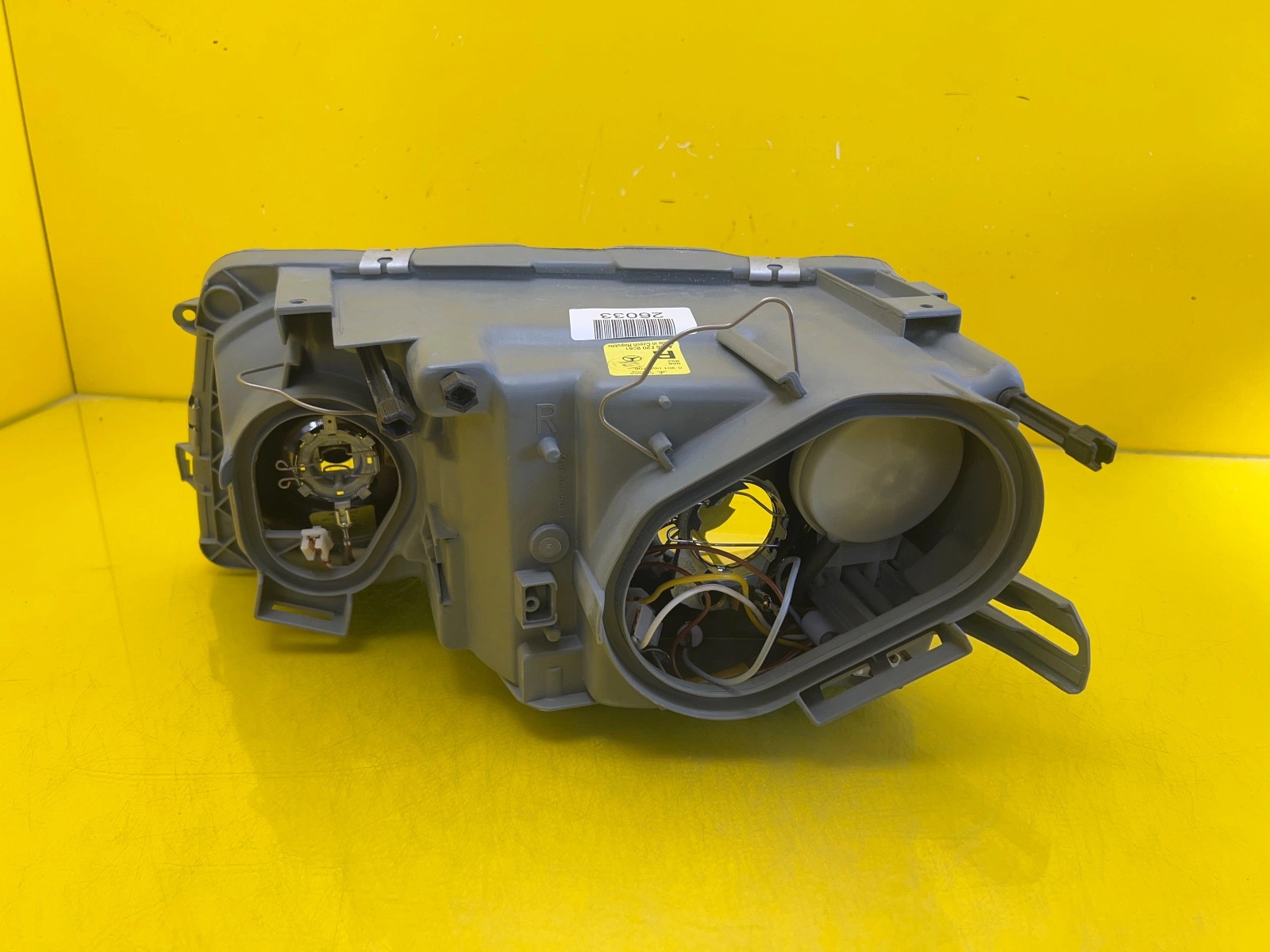 Phare droit Mercedes W126 79-91 A1268209361 Autolamps 3 Phare droit Mercedes W126 79-91 A1268209361