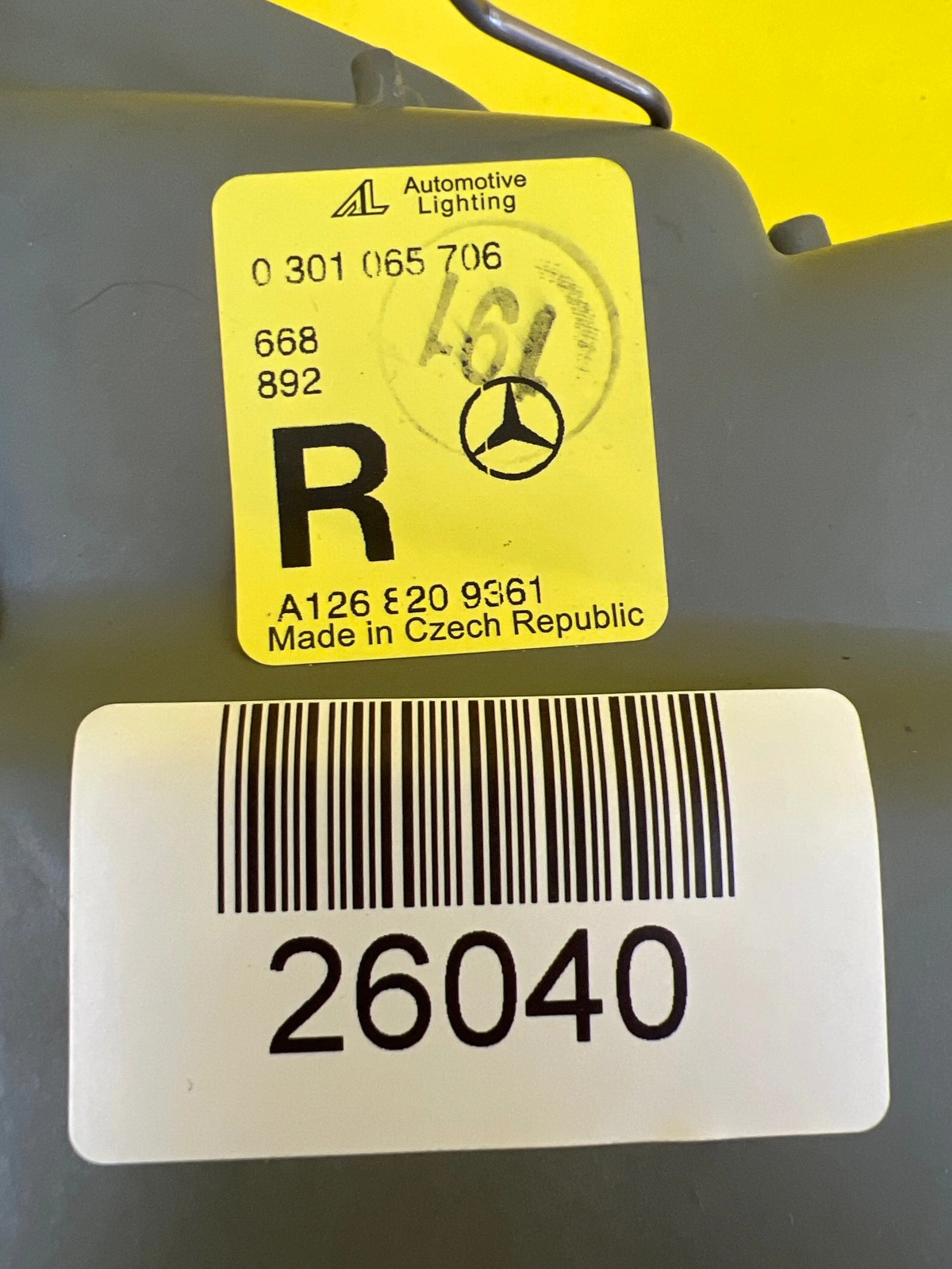 Phare droit Mercedes W126 79-91 A1268209361 Autolamps 2 Phare droit Mercedes W126 79-91 A1268209361