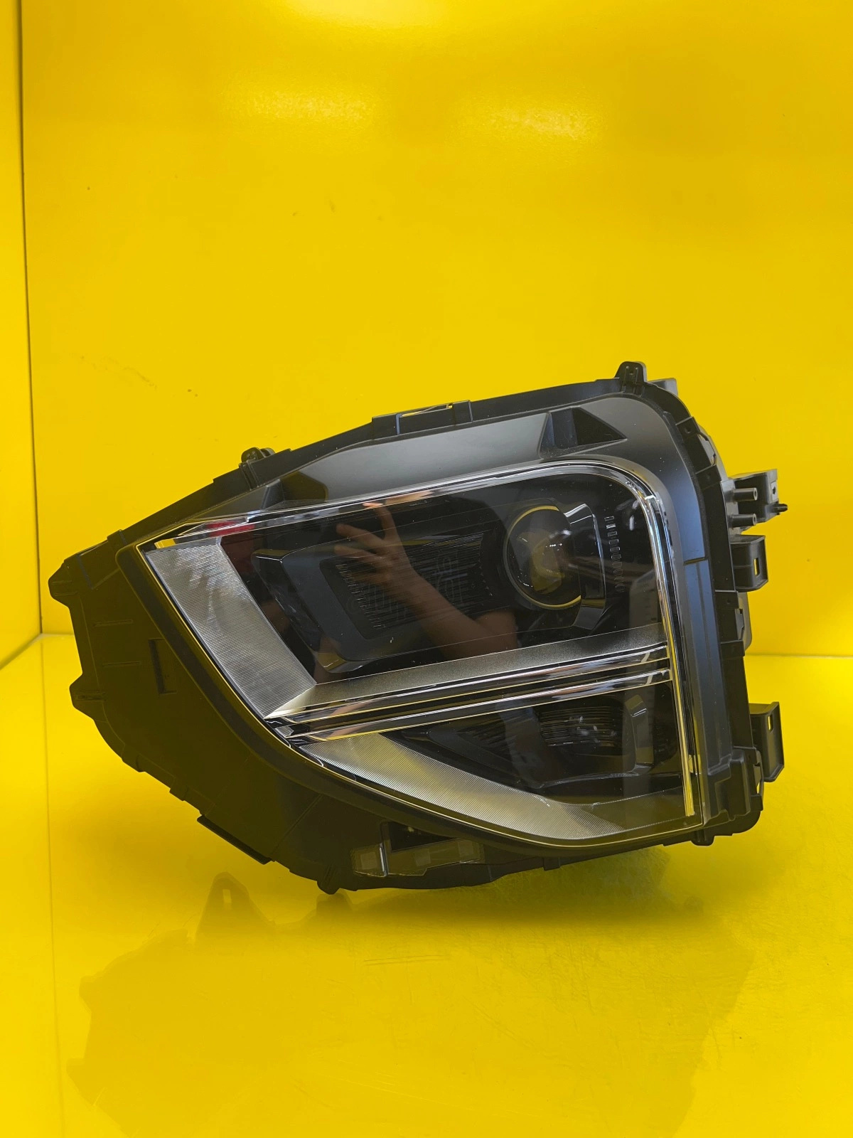 Phare droit Mitsubishi Eclipse Cross Lift 2022- Autolamps Phare droit Mitsubishi Eclipse Cross Lift 2022-