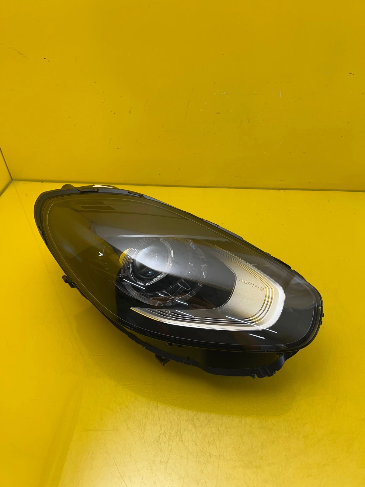 Phare avant droit Renault Alpine A110 Full Led Autolamps Phare avant droit Renault Alpine A110 Full Led