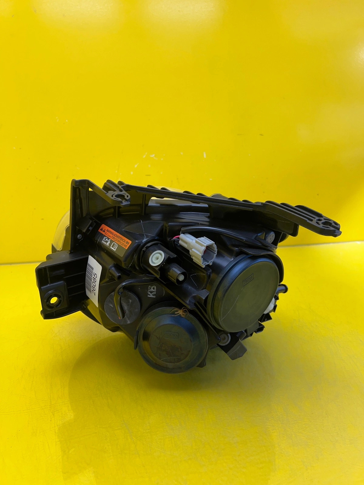 Phare avant droit Nissan Juke Xenon Lift 14- Autolamps 3 Phare avant droit Nissan Juke Xenon Lift 14-