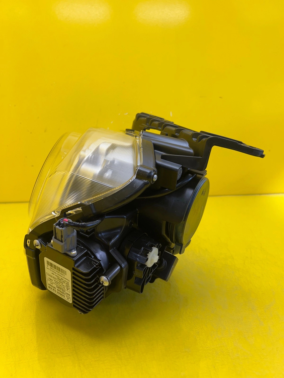 Phare avant gauche Nissan Juke Xenon Lift 14- Autolamps 4 Phare avant gauche Nissan Juke Xenon Lift 14-