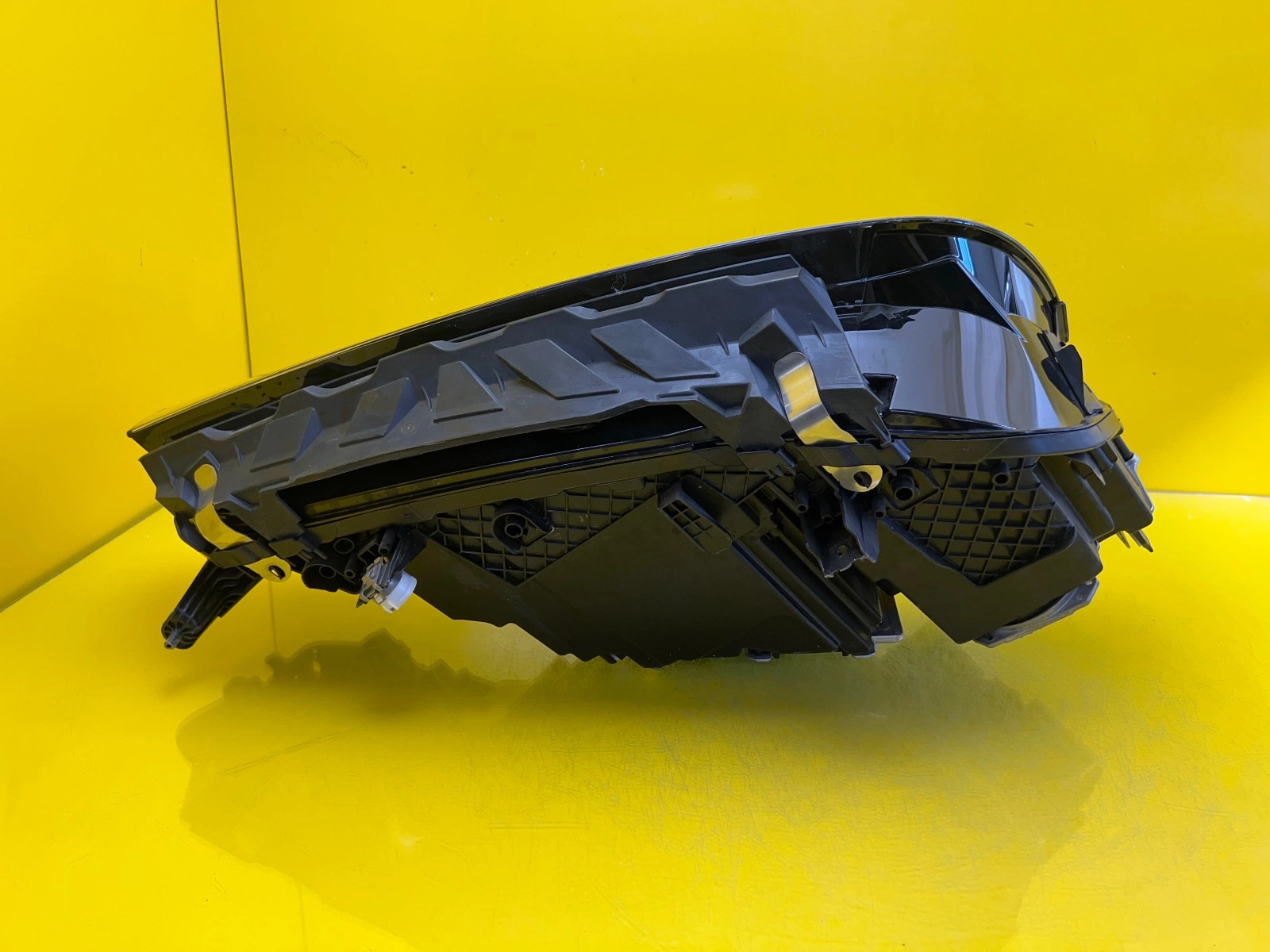 Phare gauche BMW IX M60 Full Led Laser 5A2D983-02 Autolamps 6 Phare gauche BMW IX M60 Full Led Laser 5A2D983-02