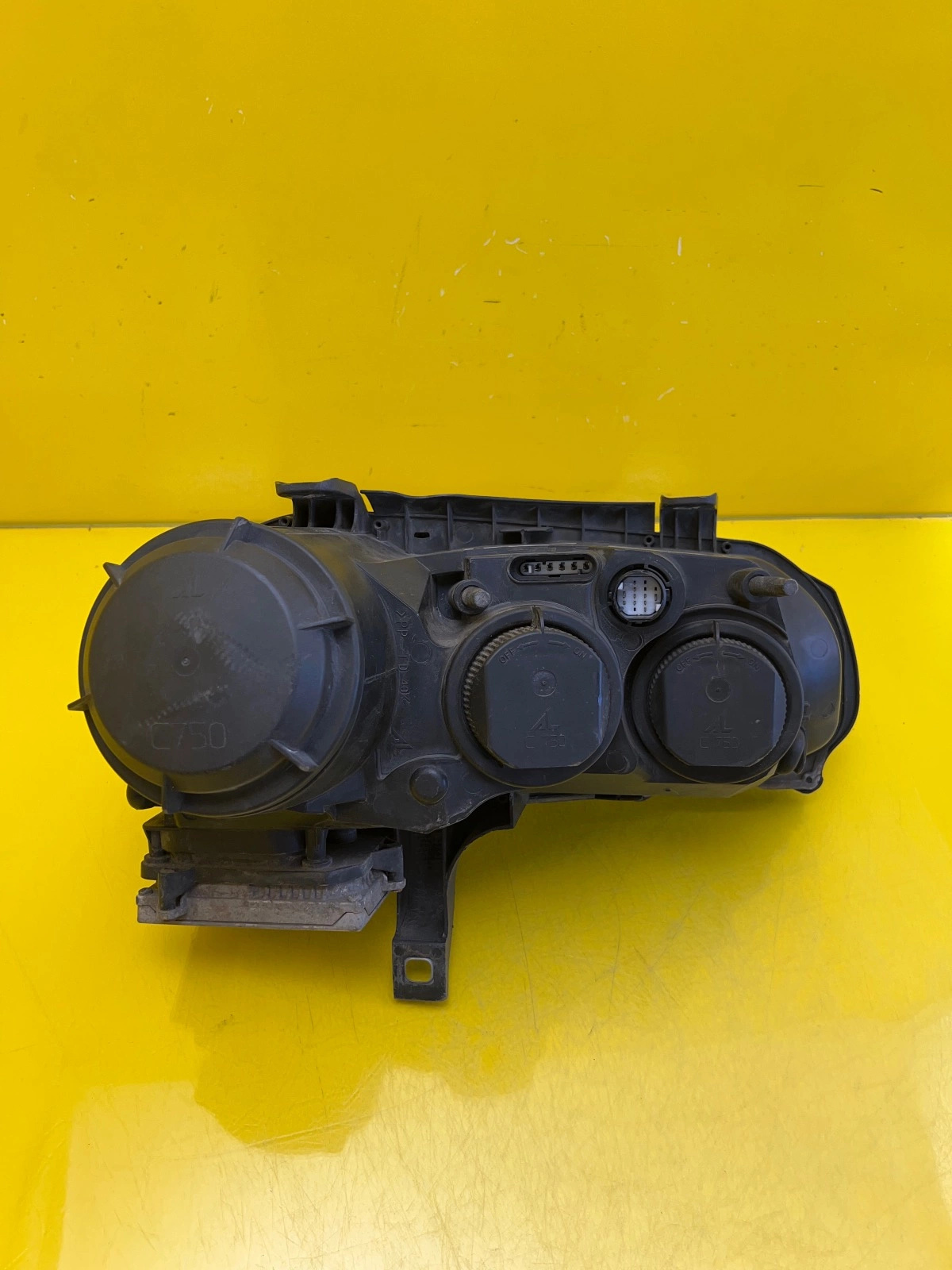 Phare gauche Alfa Romeo 159 Xenon 60683988 Autolamps 4 Phare gauche Alfa Romeo 159 Xenon 60683988