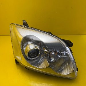 Phare avant droit Toyota Avensis T25 2006- Xenon