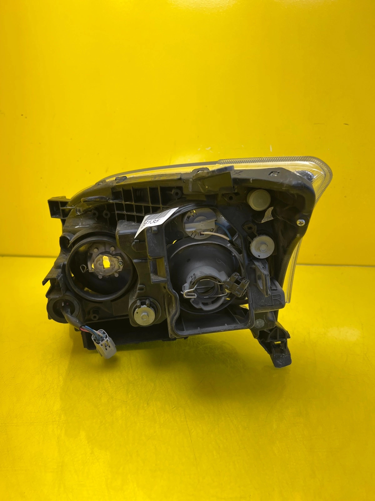 Phare avant droit Toyota Avensis T25 2006- Xenon Autolamps 3 Phare avant droit Toyota Avensis T25 2006- Xenon