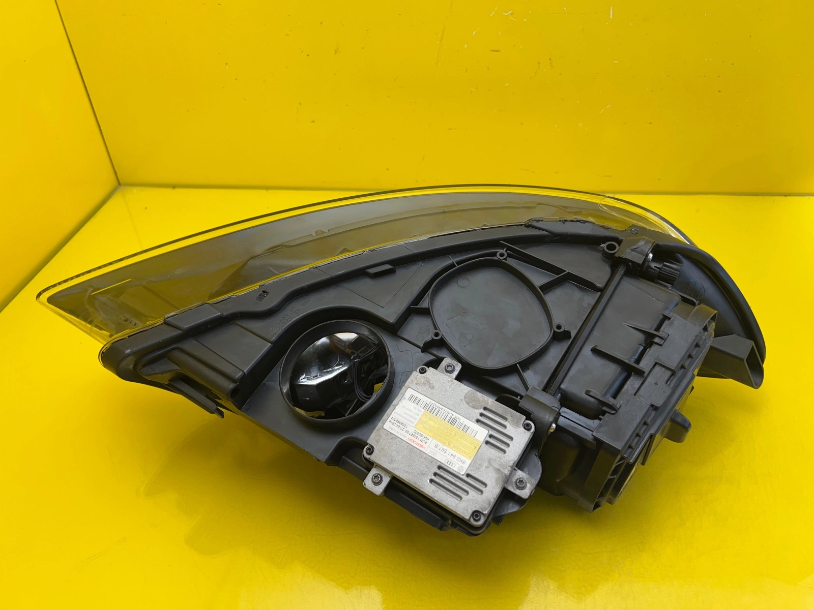 Phare avant gauche Audi Q7 4L 4L0941003AC Xenon Autolamps 5 Phare avant gauche Audi Q7 4L 4L0941003AC Xenon