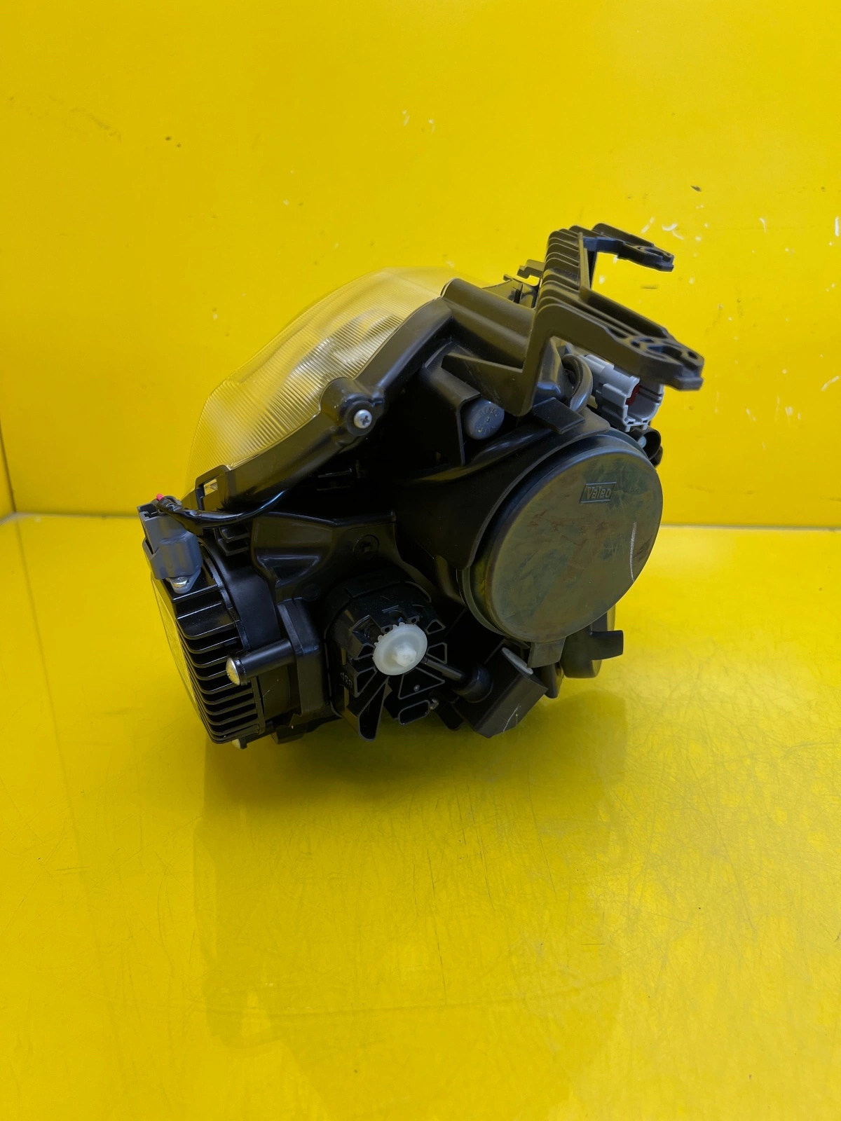 Phare avant gauche Nissan Juke Xenon Lift 14- Autolamps 5 Phare avant gauche Nissan Juke Xenon Lift 14-